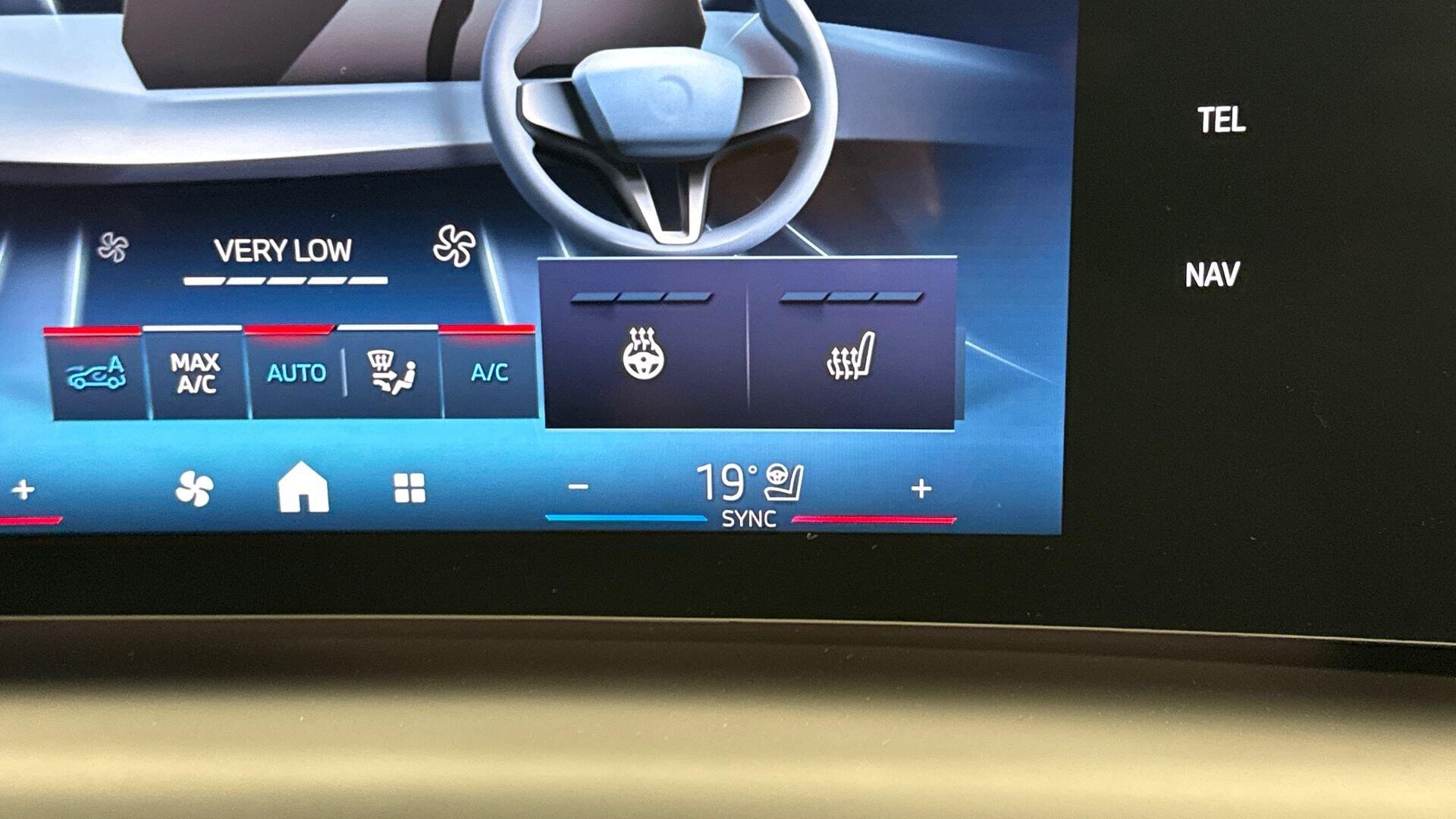 BMW 2 Series view 26