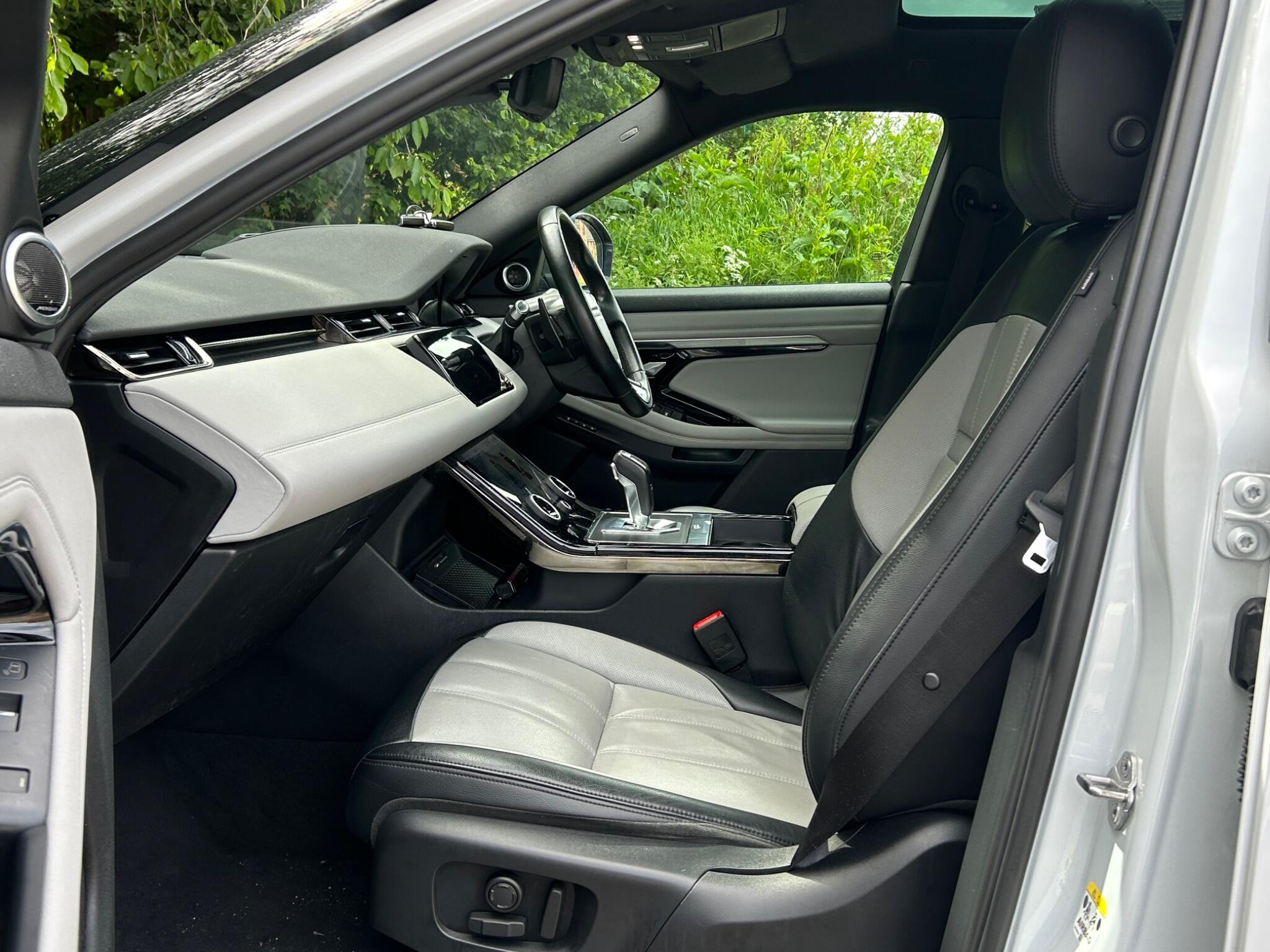 Land Rover Range Rover Evoque view 23