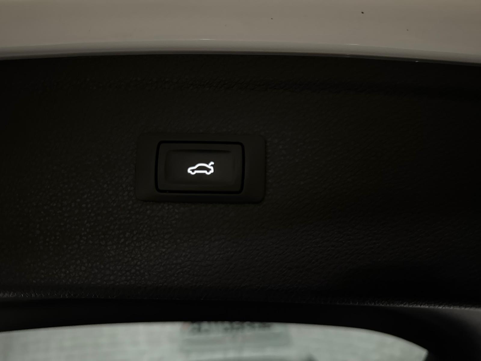 Audi SQ5 view 33