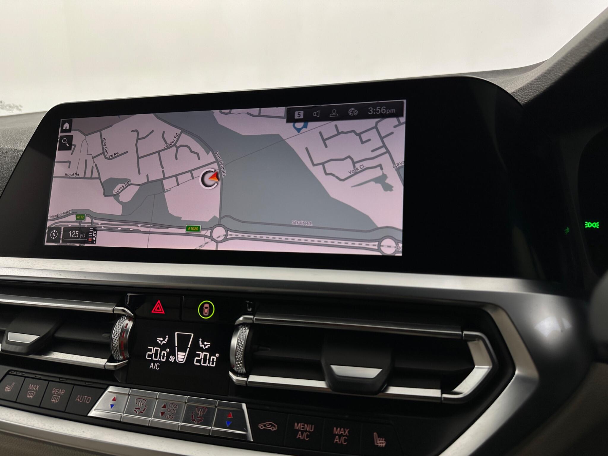 BMW 3 Series view 23
