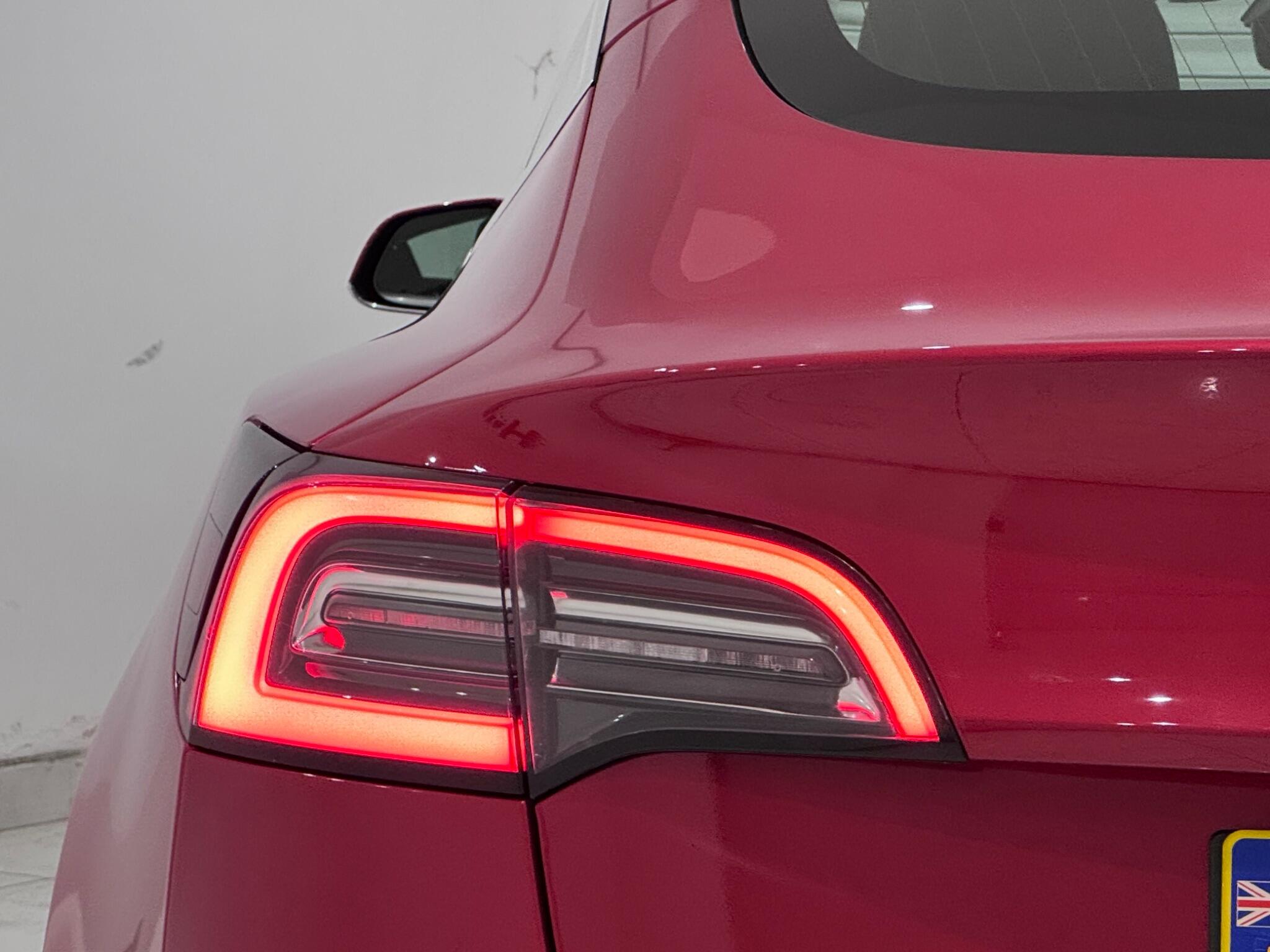 Tesla Model 3 view 21