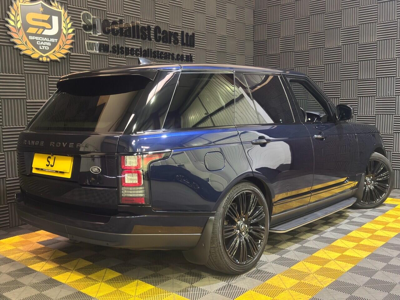 Land Rover Range Rover view 19