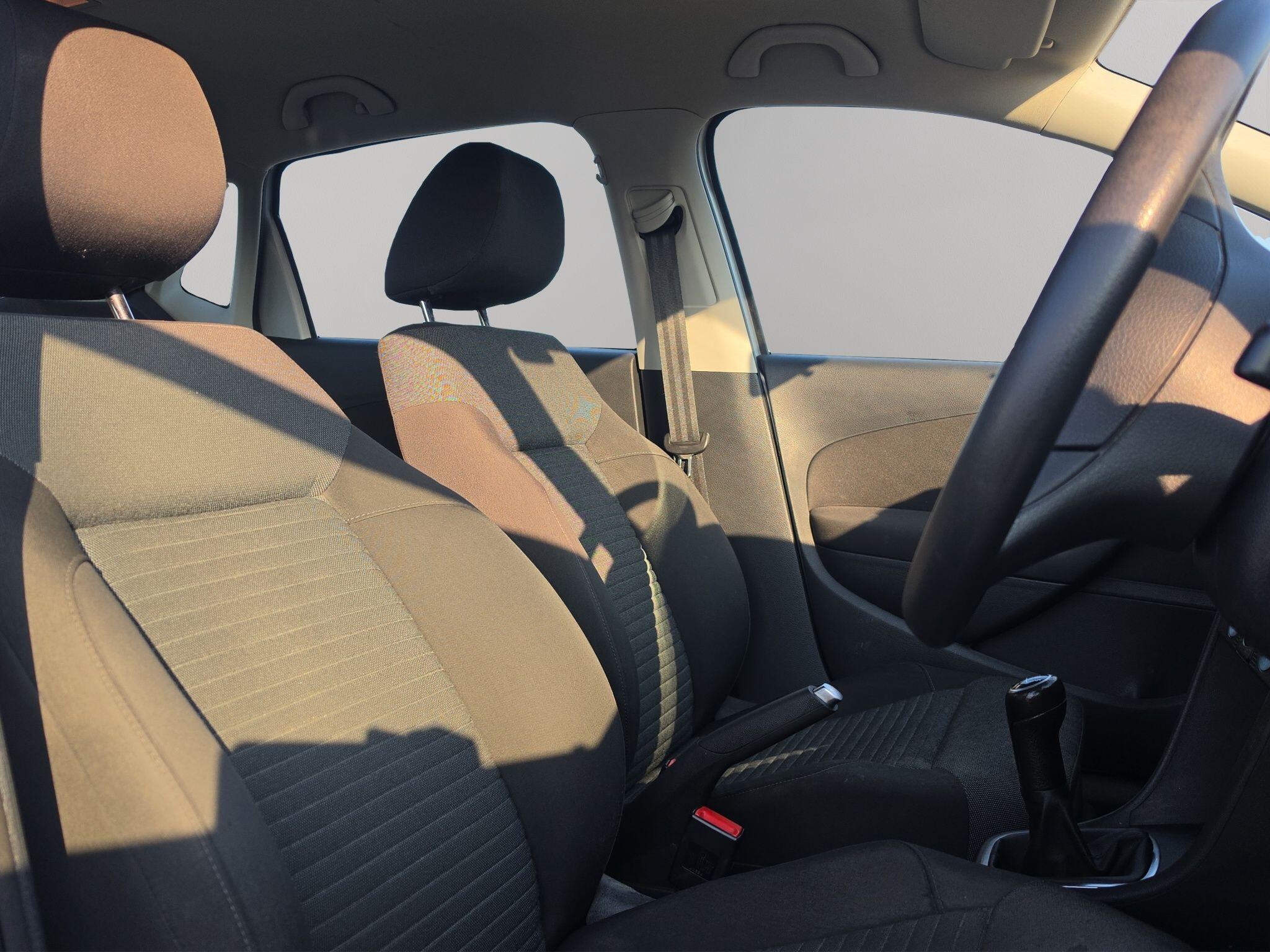 Volkswagen Polo view 24