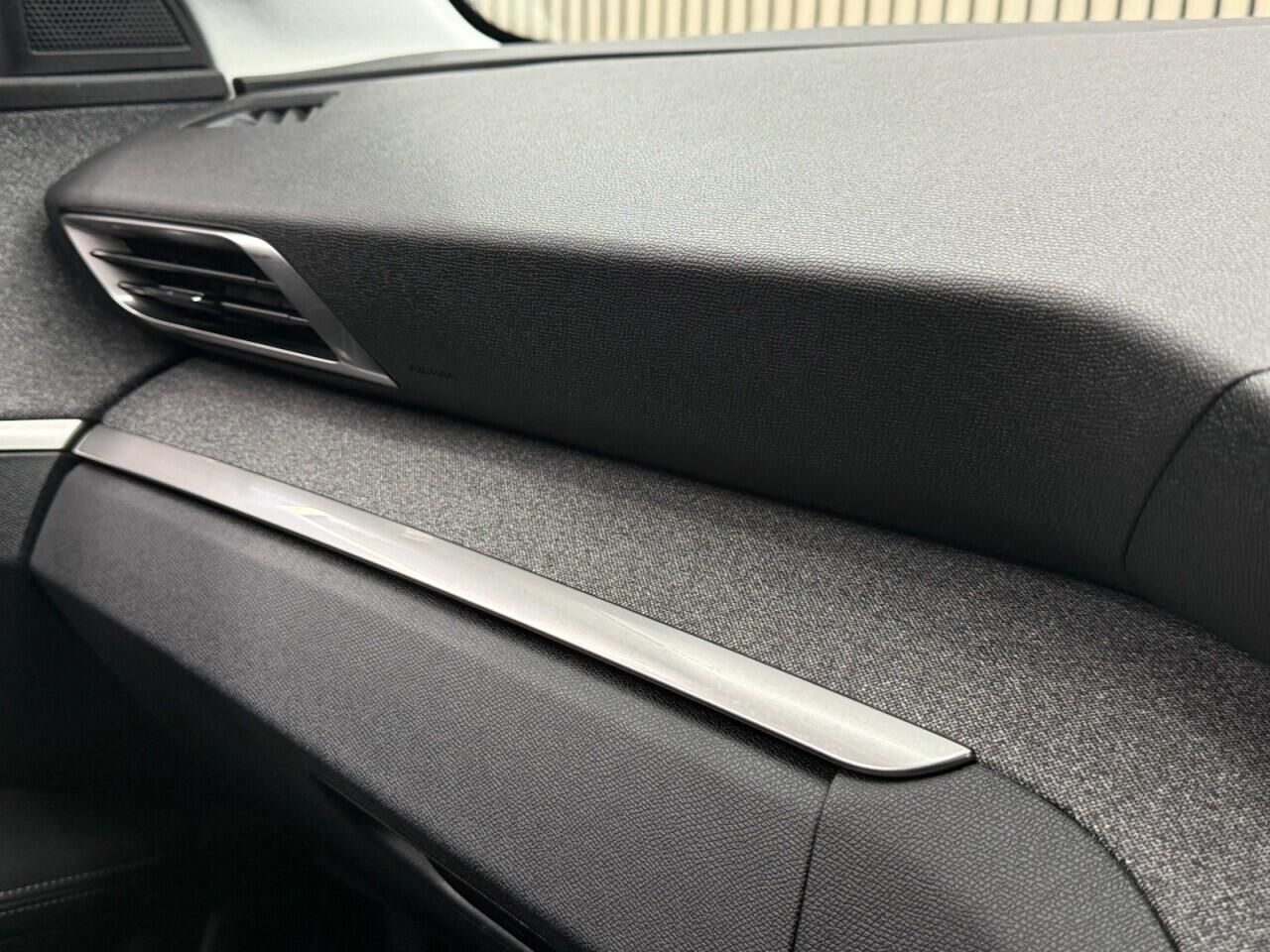 Peugeot 3008 view 22