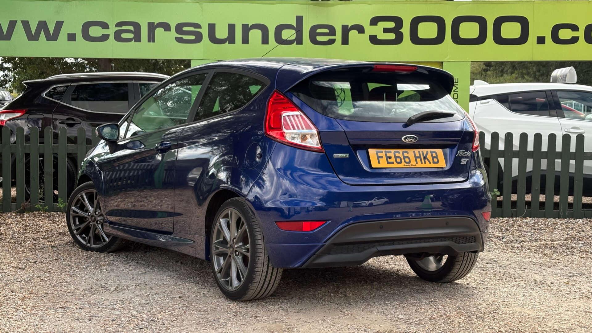 Ford Fiesta view 9