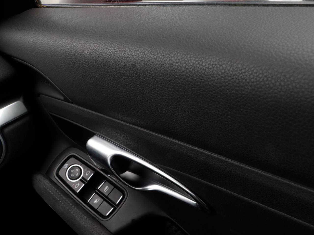 Porsche Cayman view 23