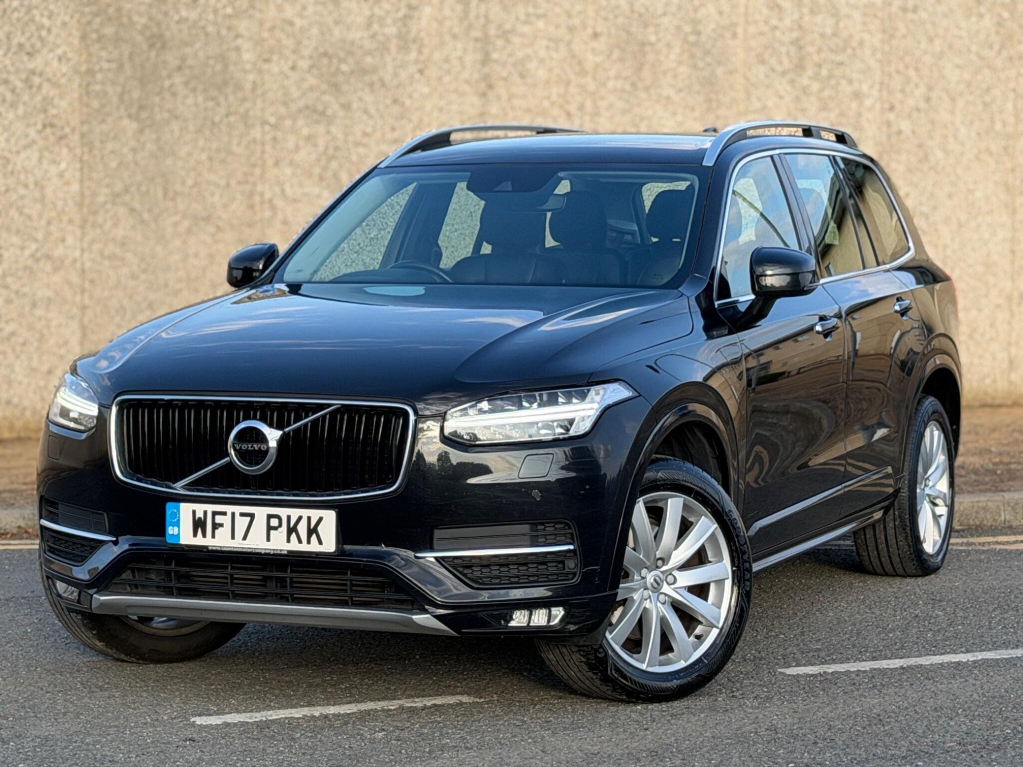 Volvo XC90 view 11