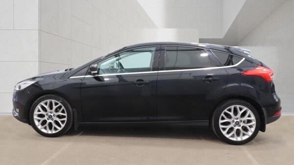 Ford Focus view 7