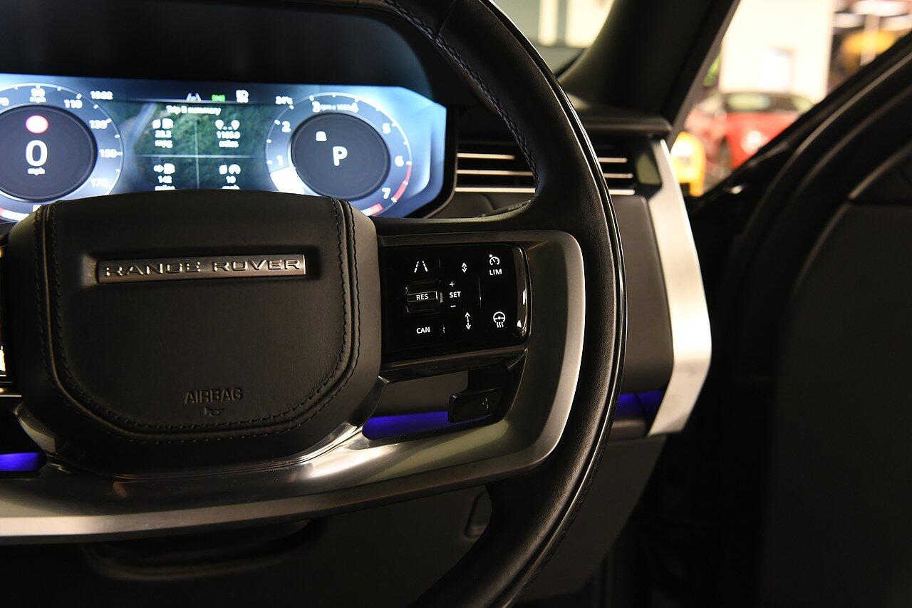 Land Rover Range Rover view 21