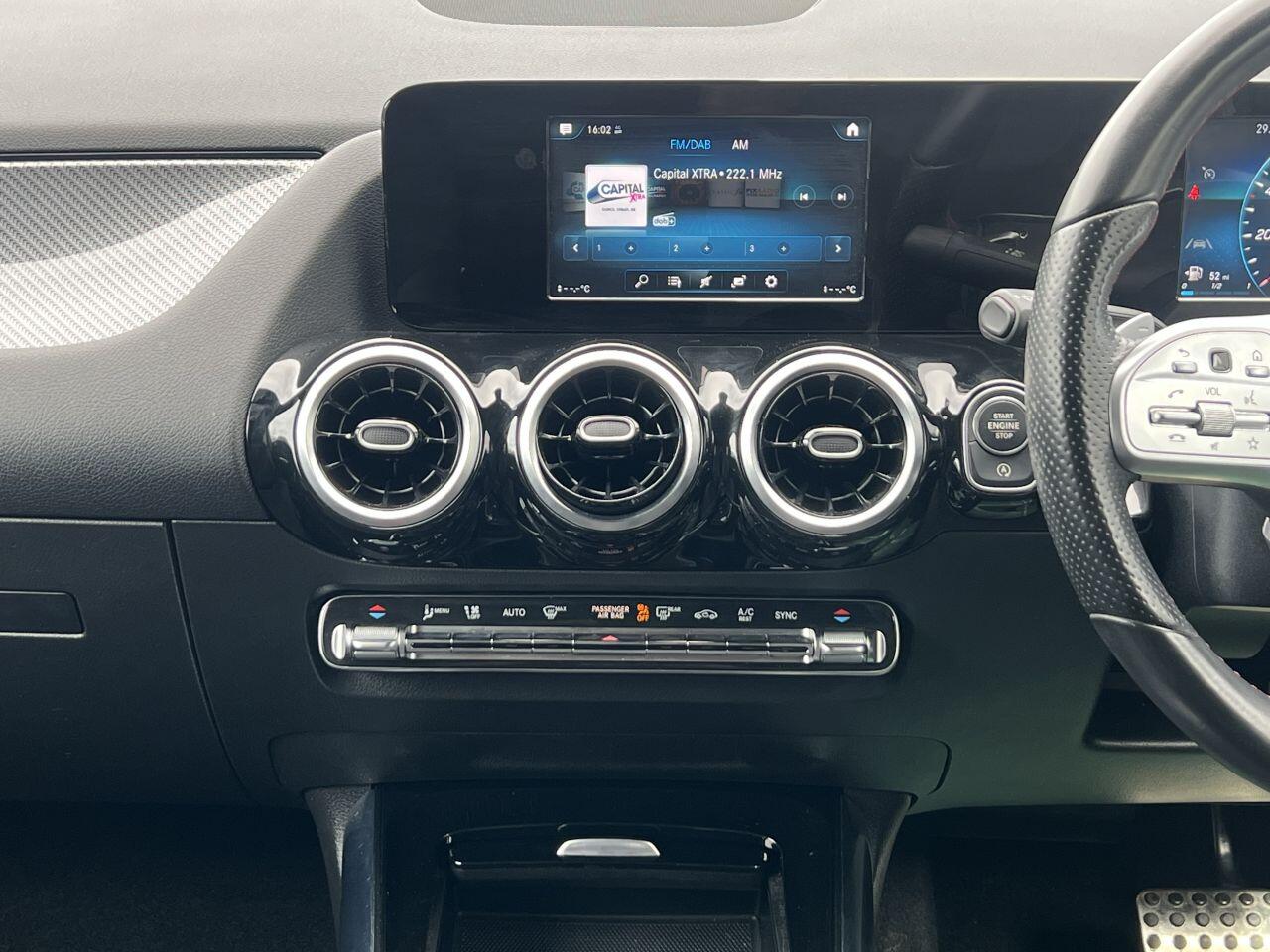 Mercedes-Benz Gla view 37