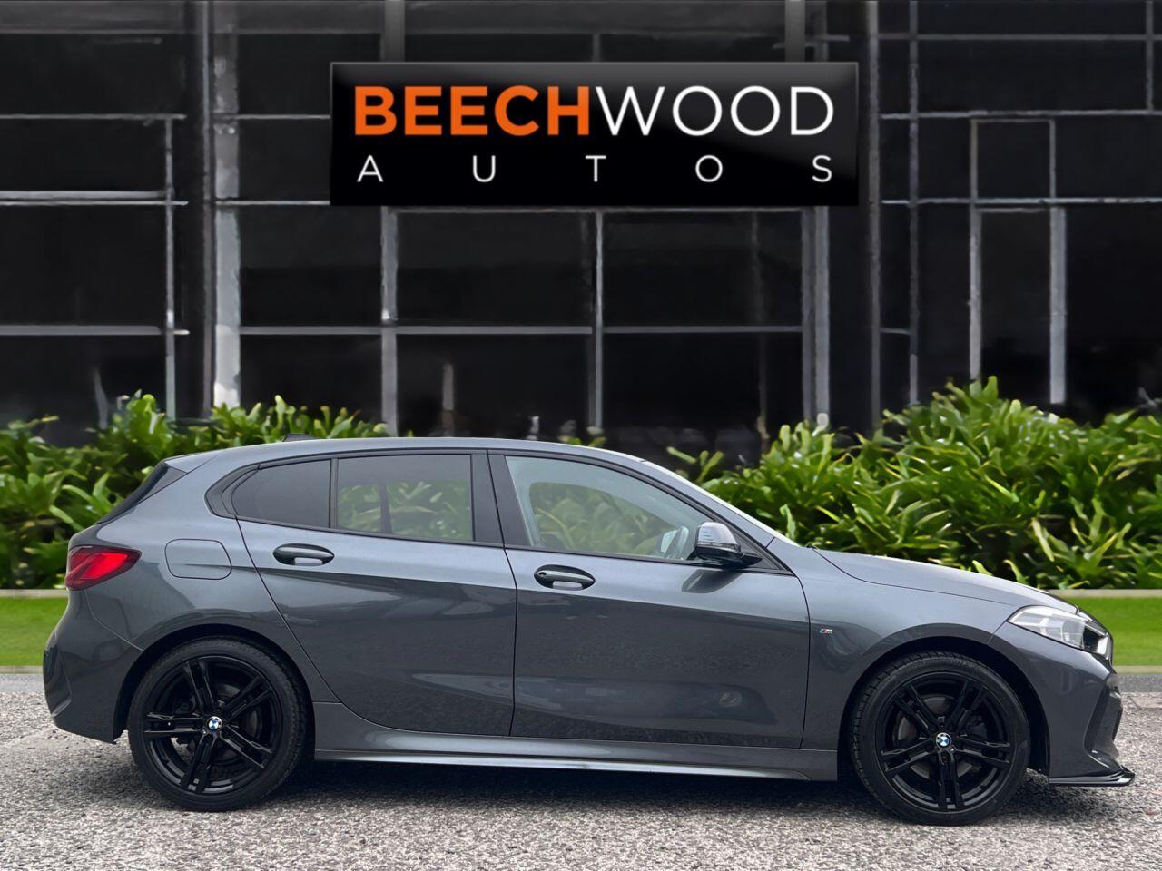 BMW 1 Series view 4