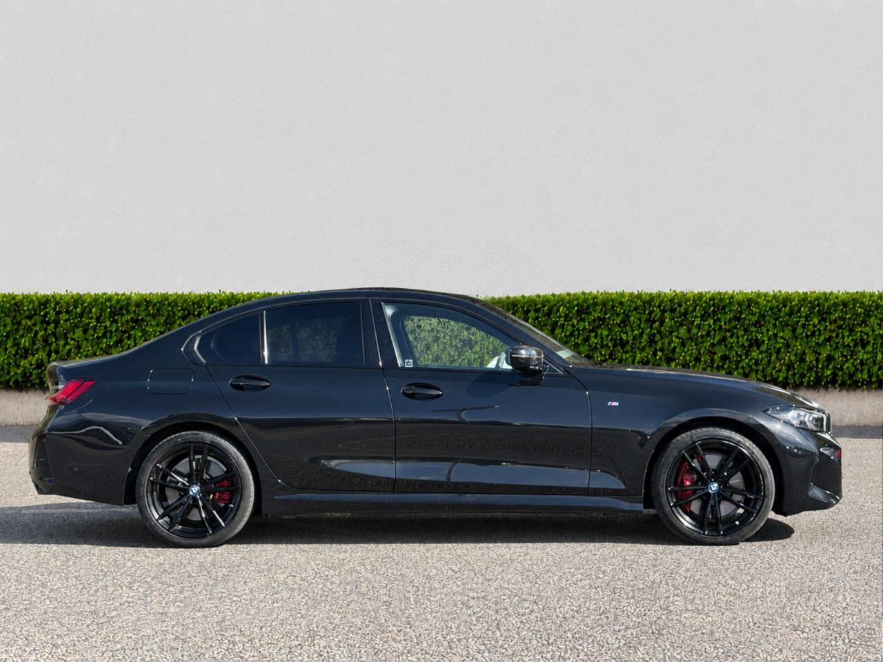 BMW 3 Series view 8