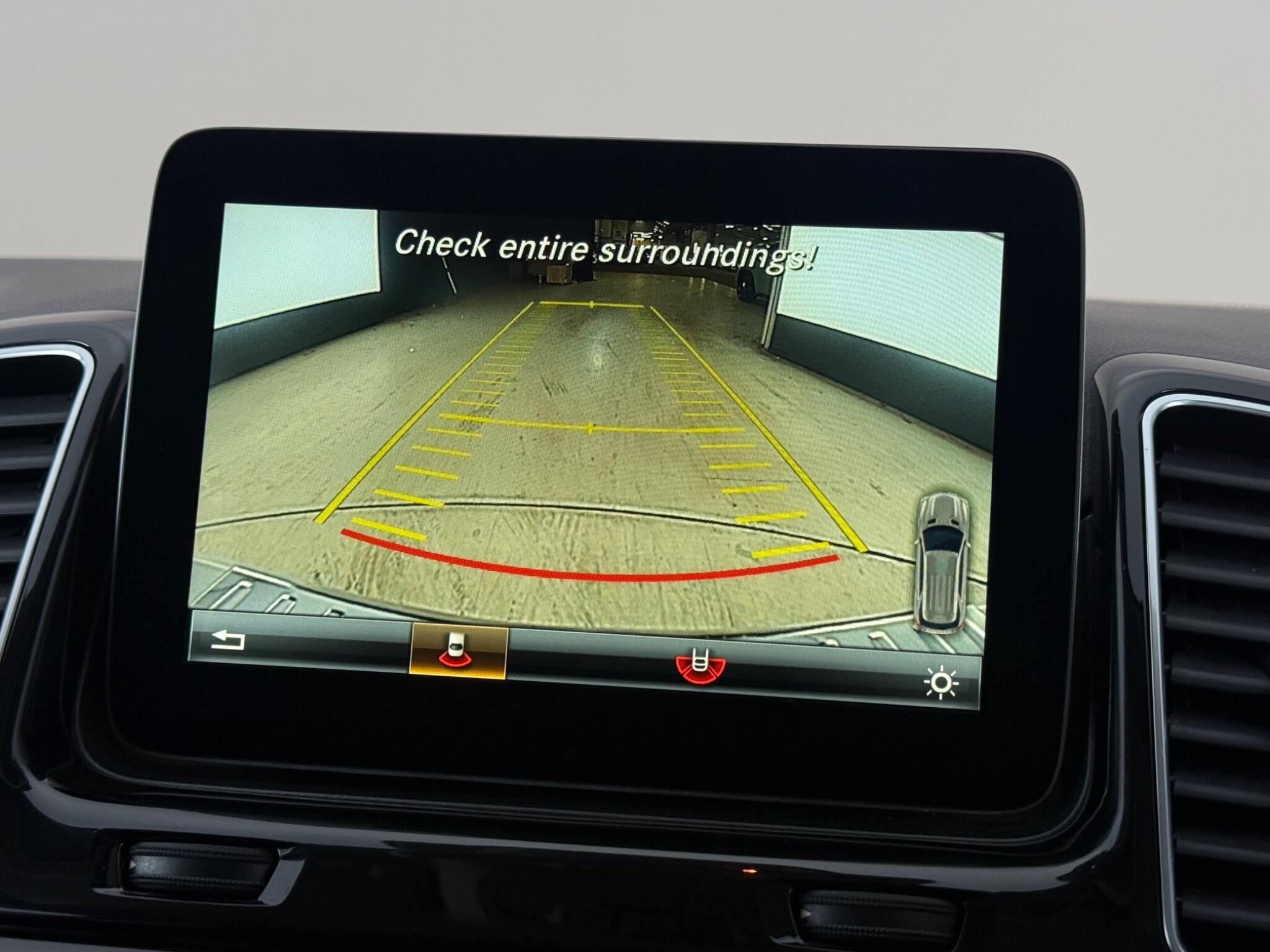 Mercedes-Benz GLE view 25