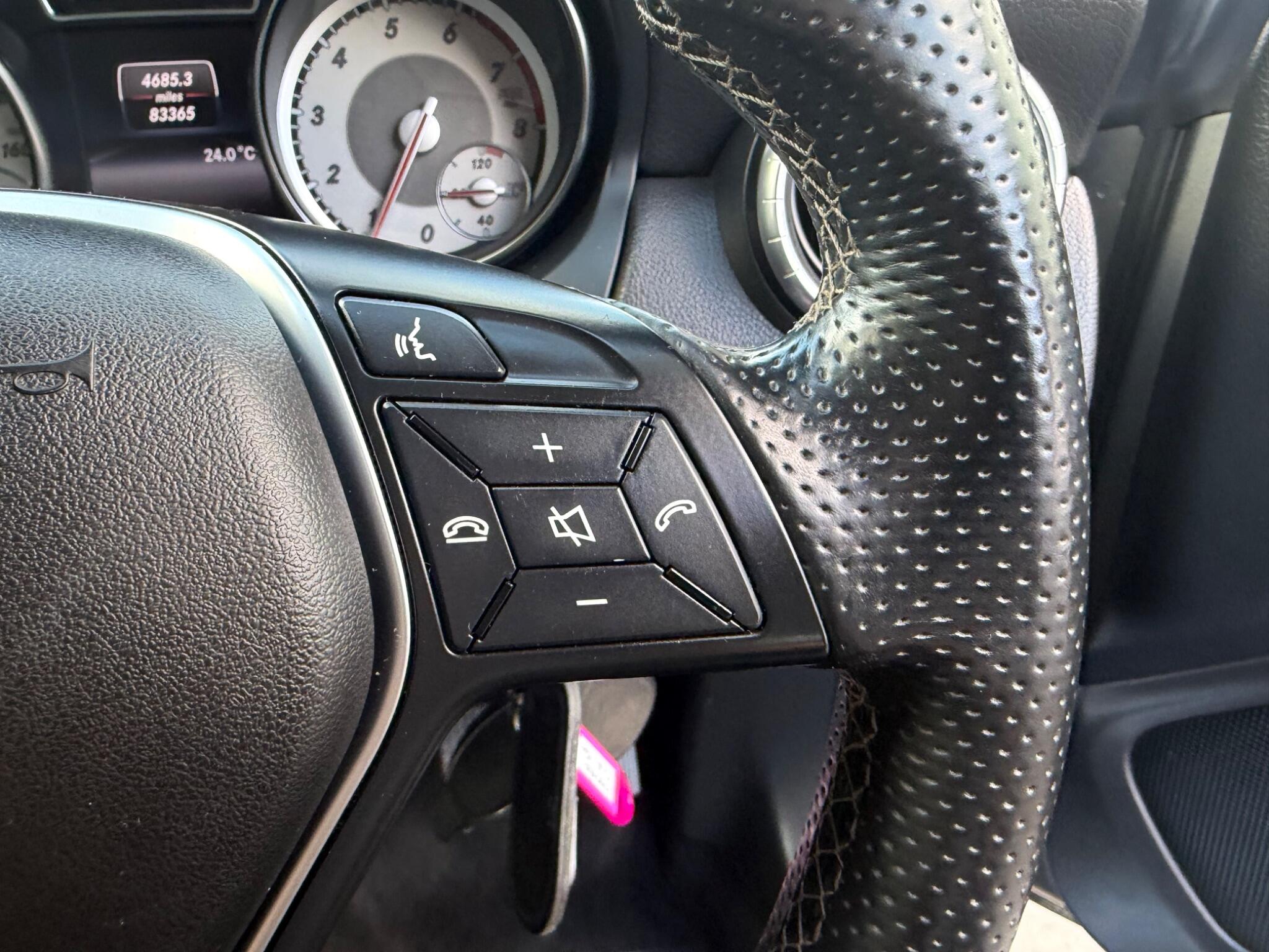 Mercedes-Benz Cla view 40