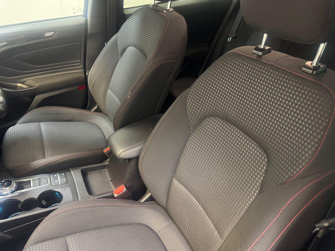 Ford Focus view 44