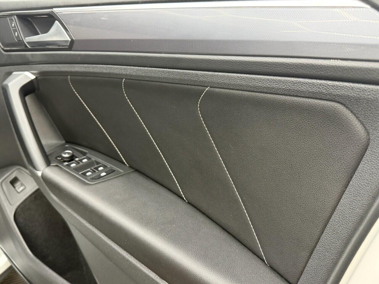 Volkswagen Tiguan view 10