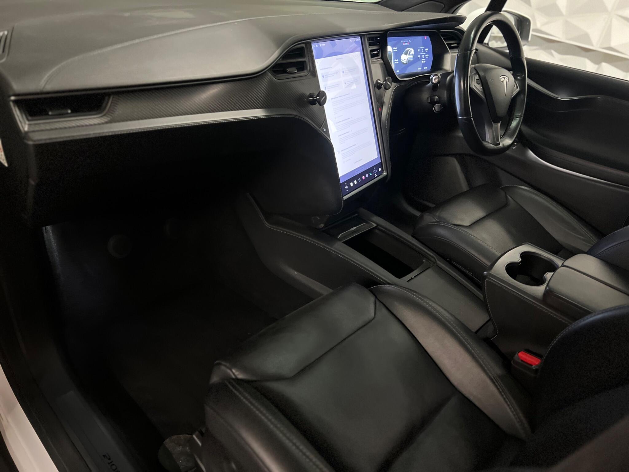 Tesla Model X view 16