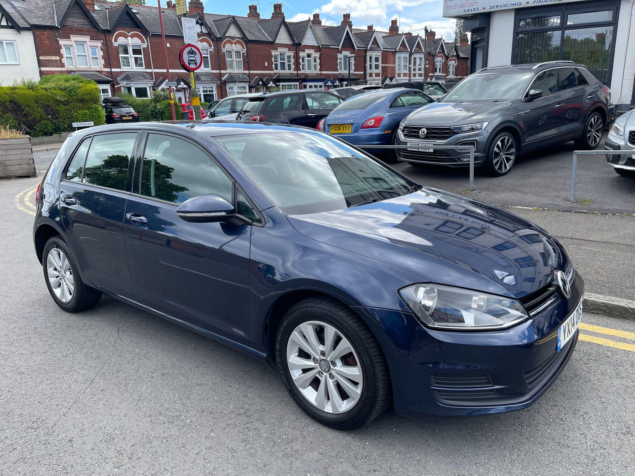 Volkswagen Golf view 2