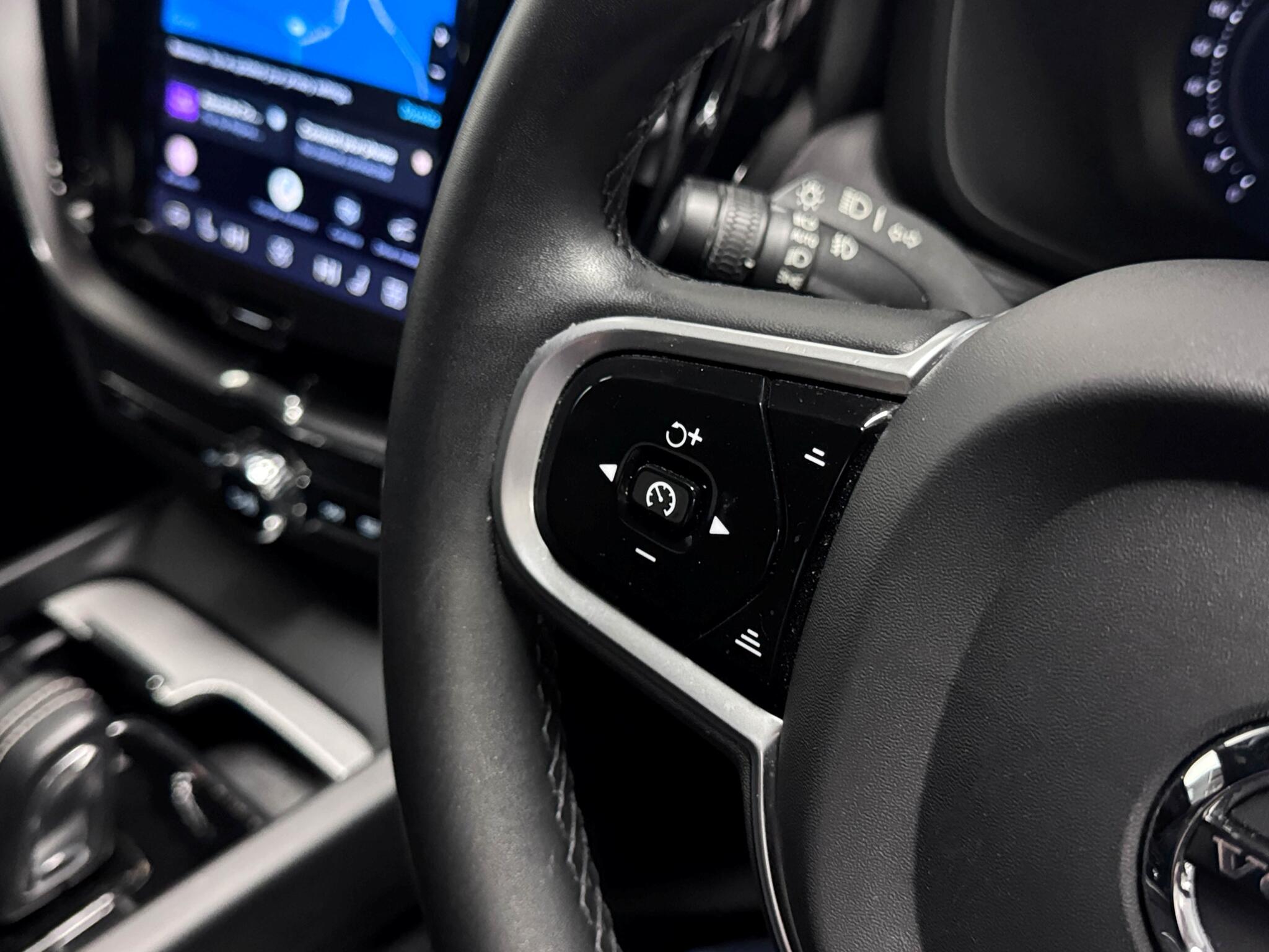 Volvo XC60 view 14