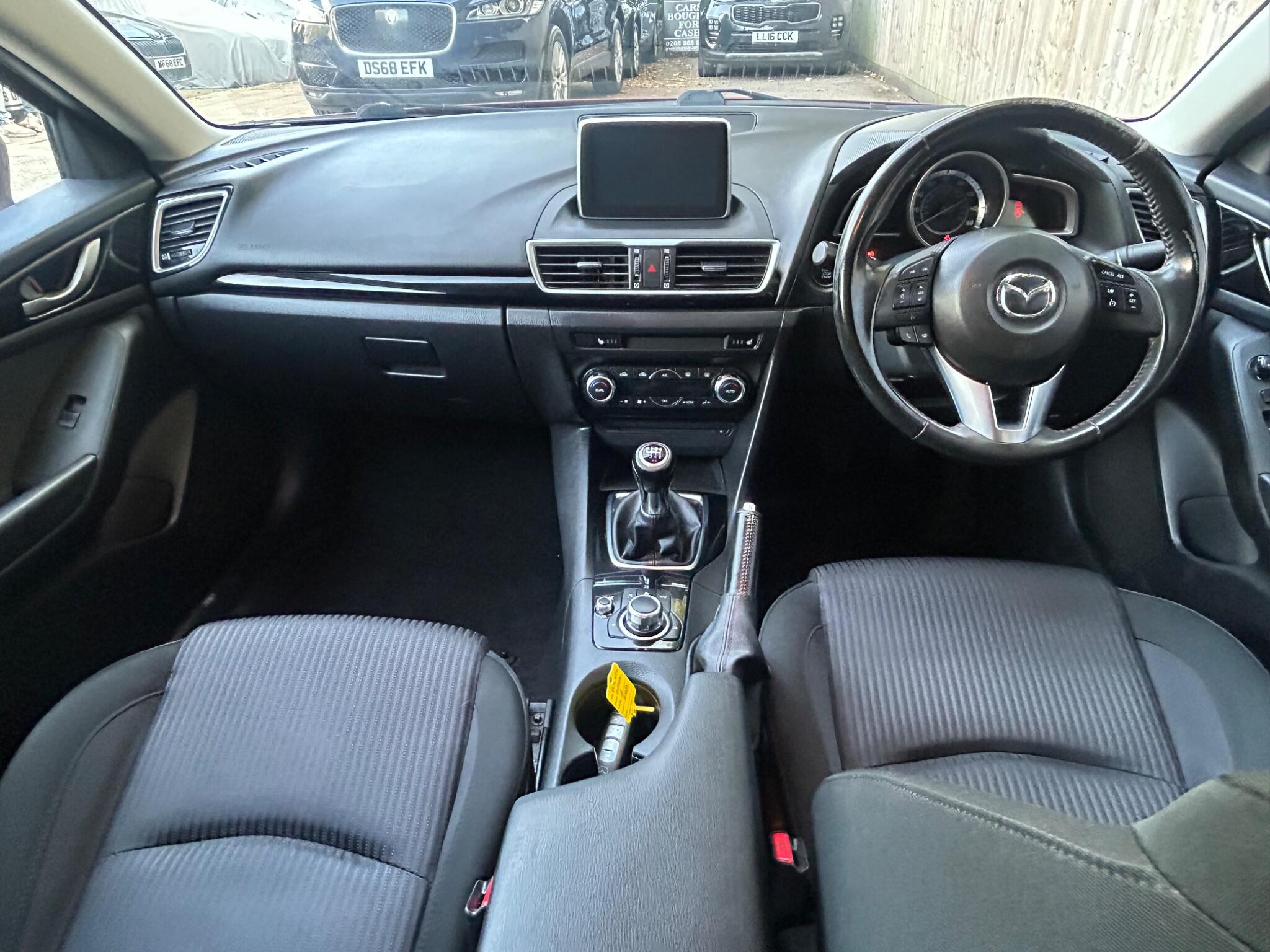 Mazda Mazda3 view 21