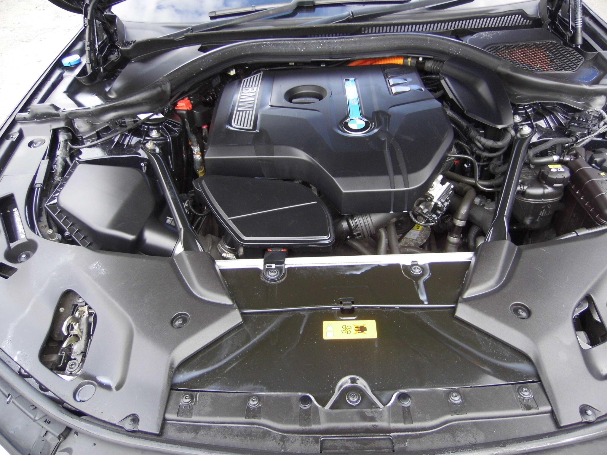 BMW 5 Series view 22