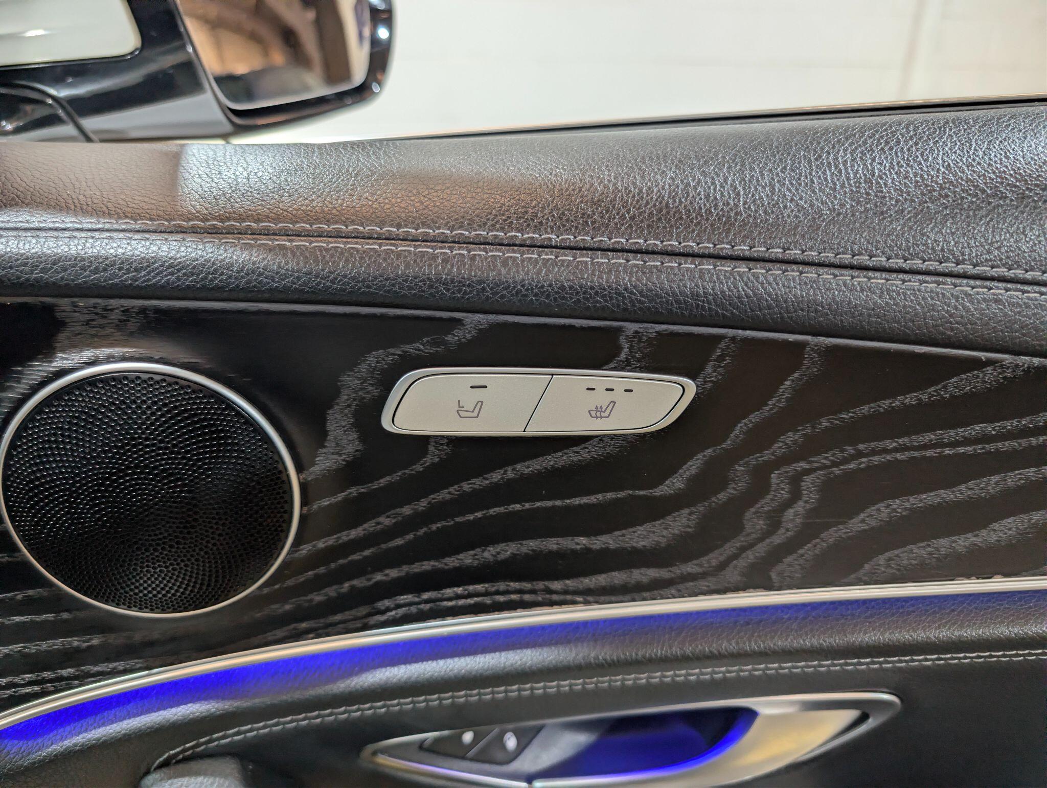 Mercedes-Benz E Class view 34