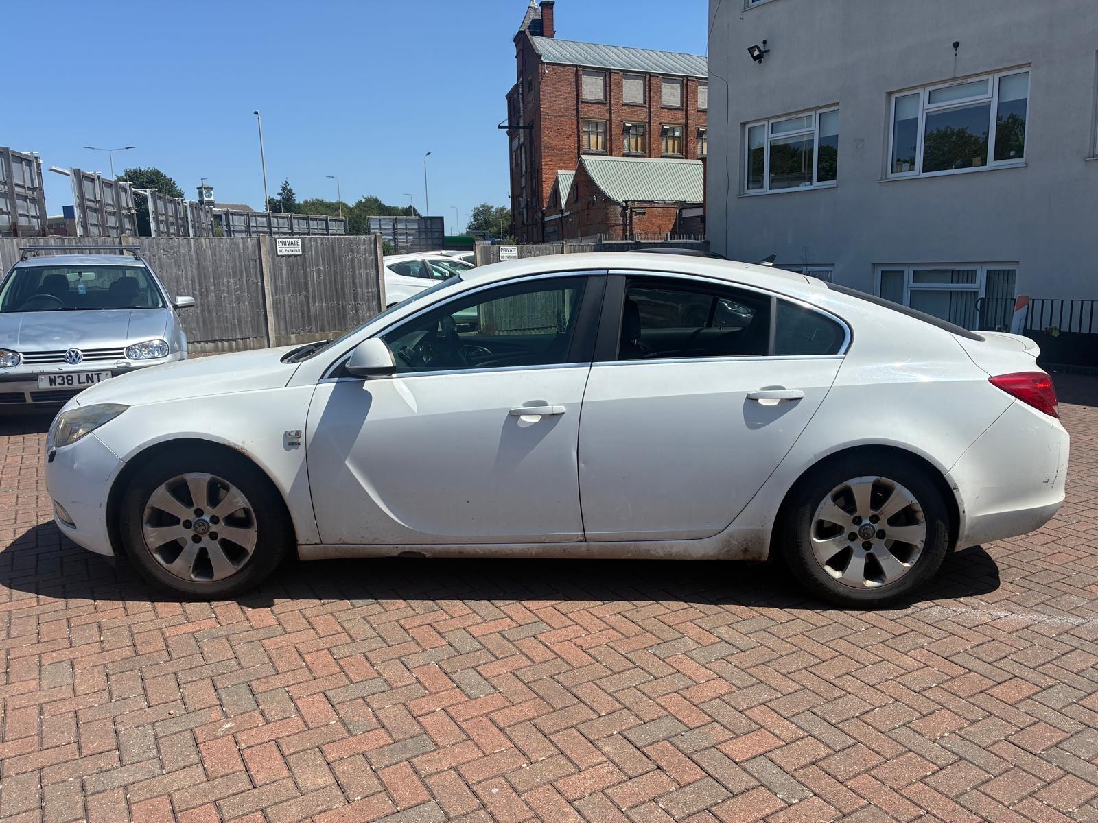 Vauxhall Insignia view 10