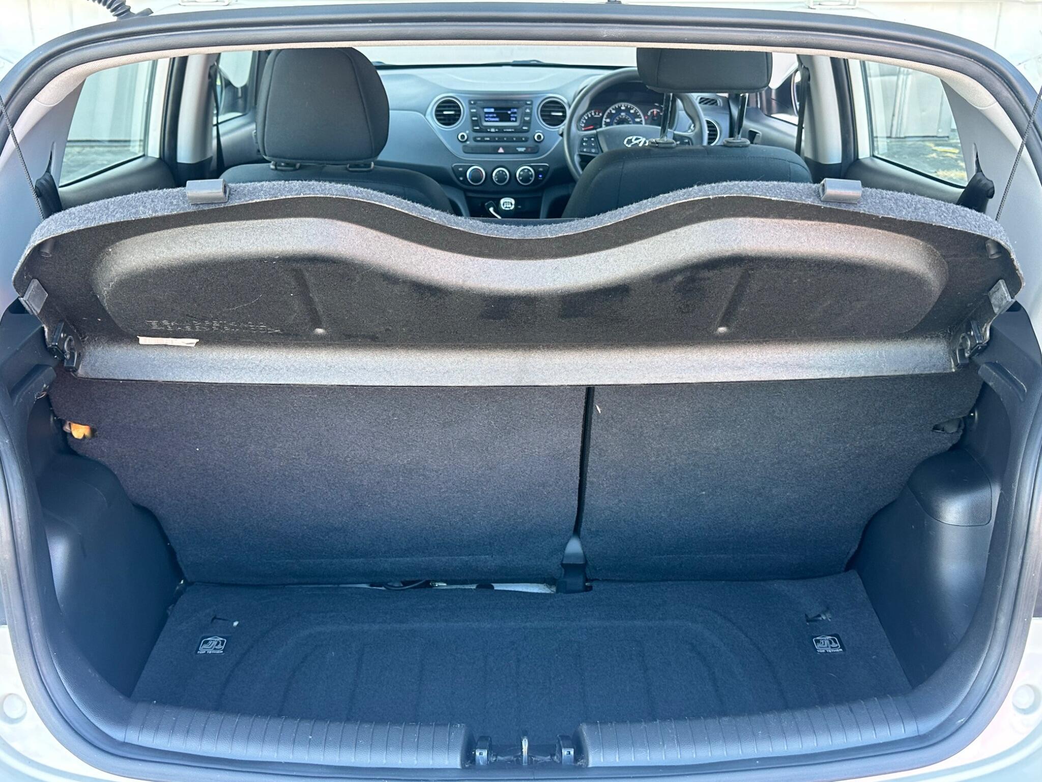 Hyundai I10 view 13
