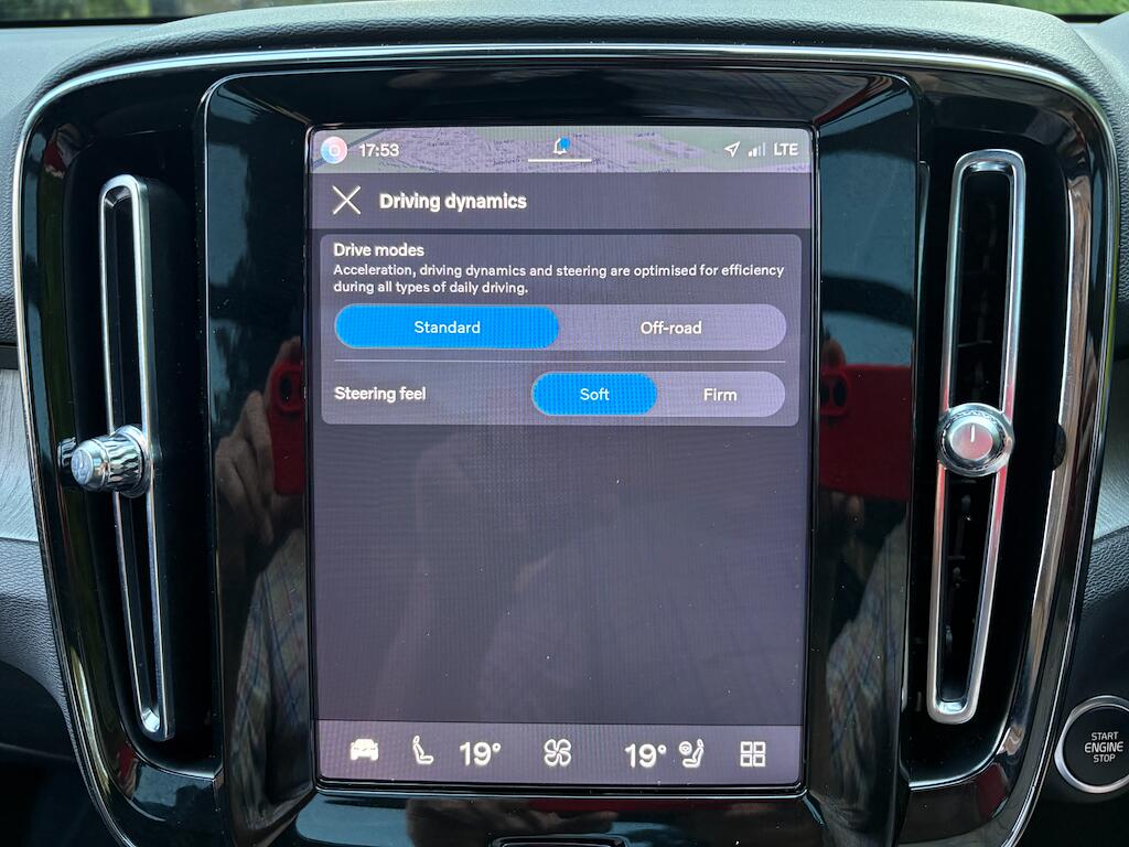 Volvo XC40 view 22