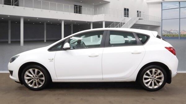 Vauxhall Astra view 6