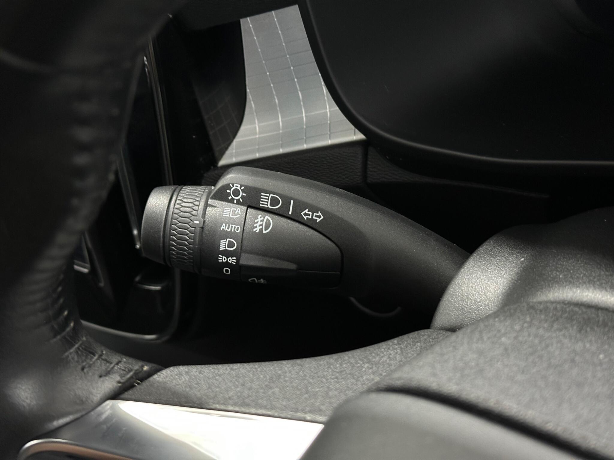 Volvo XC40 view 14