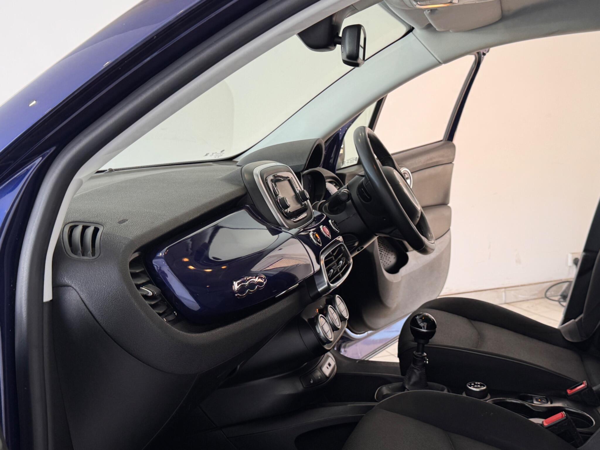 Fiat 500x view 11