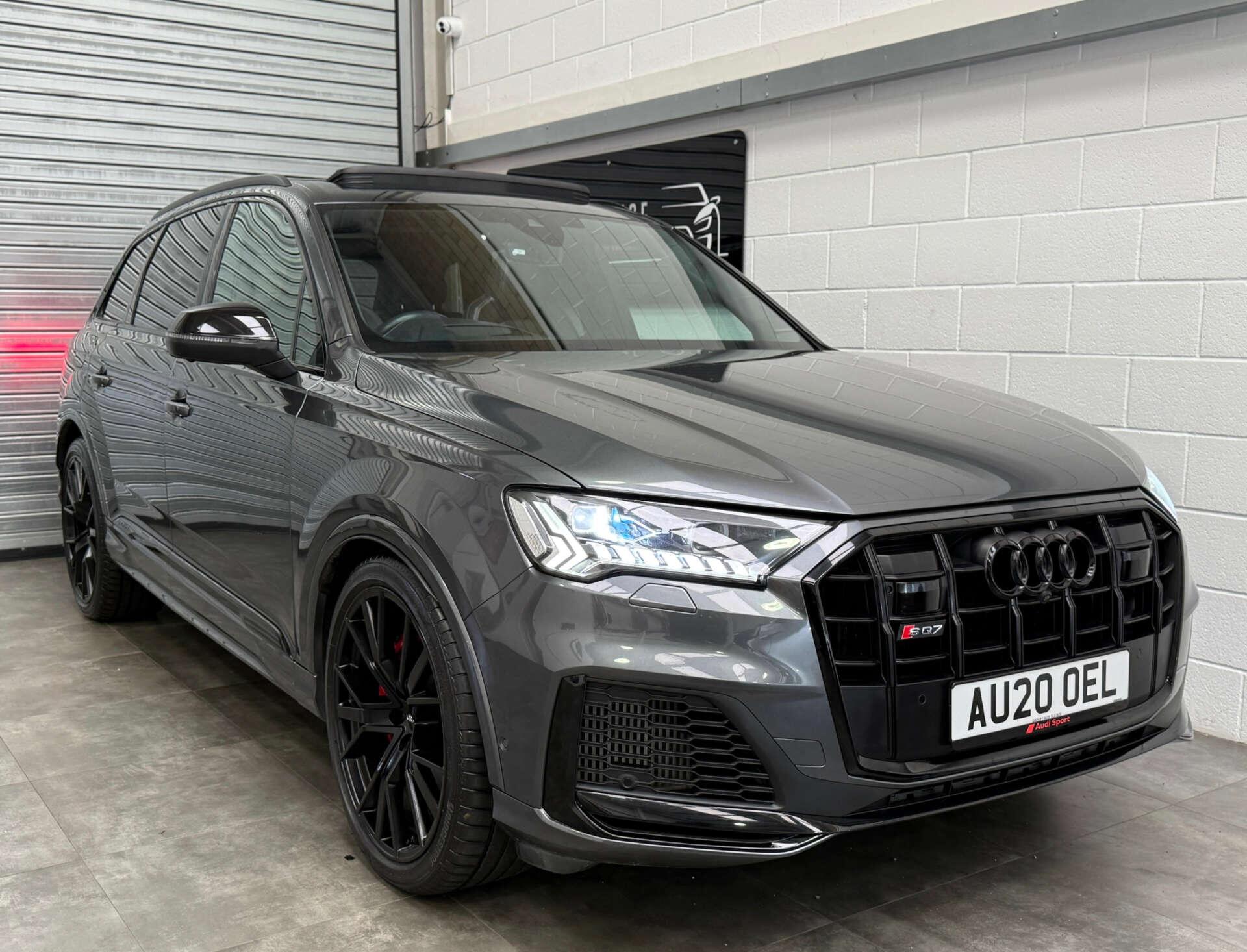 Audi SQ7 view 4