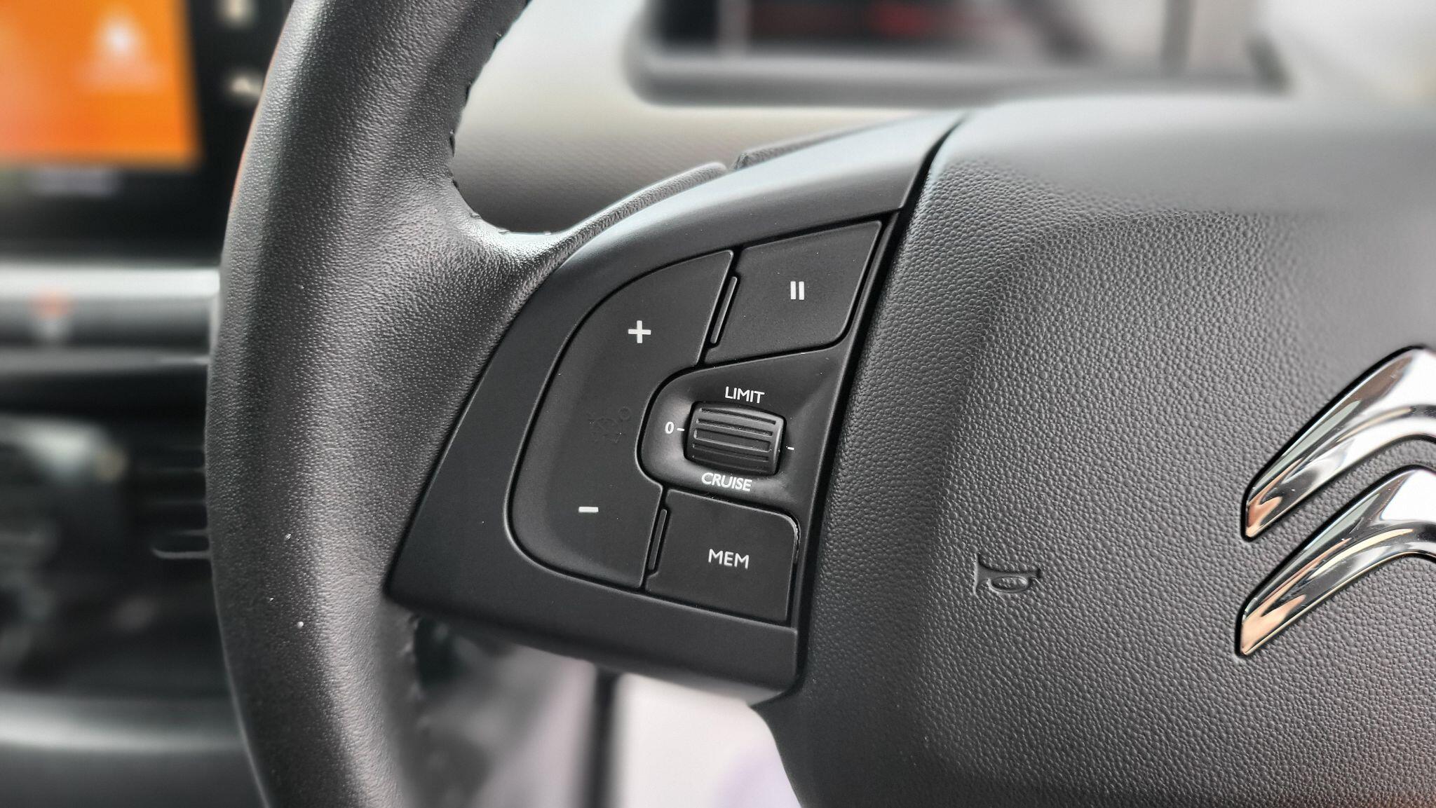 Citroen C4 Cactus view 18
