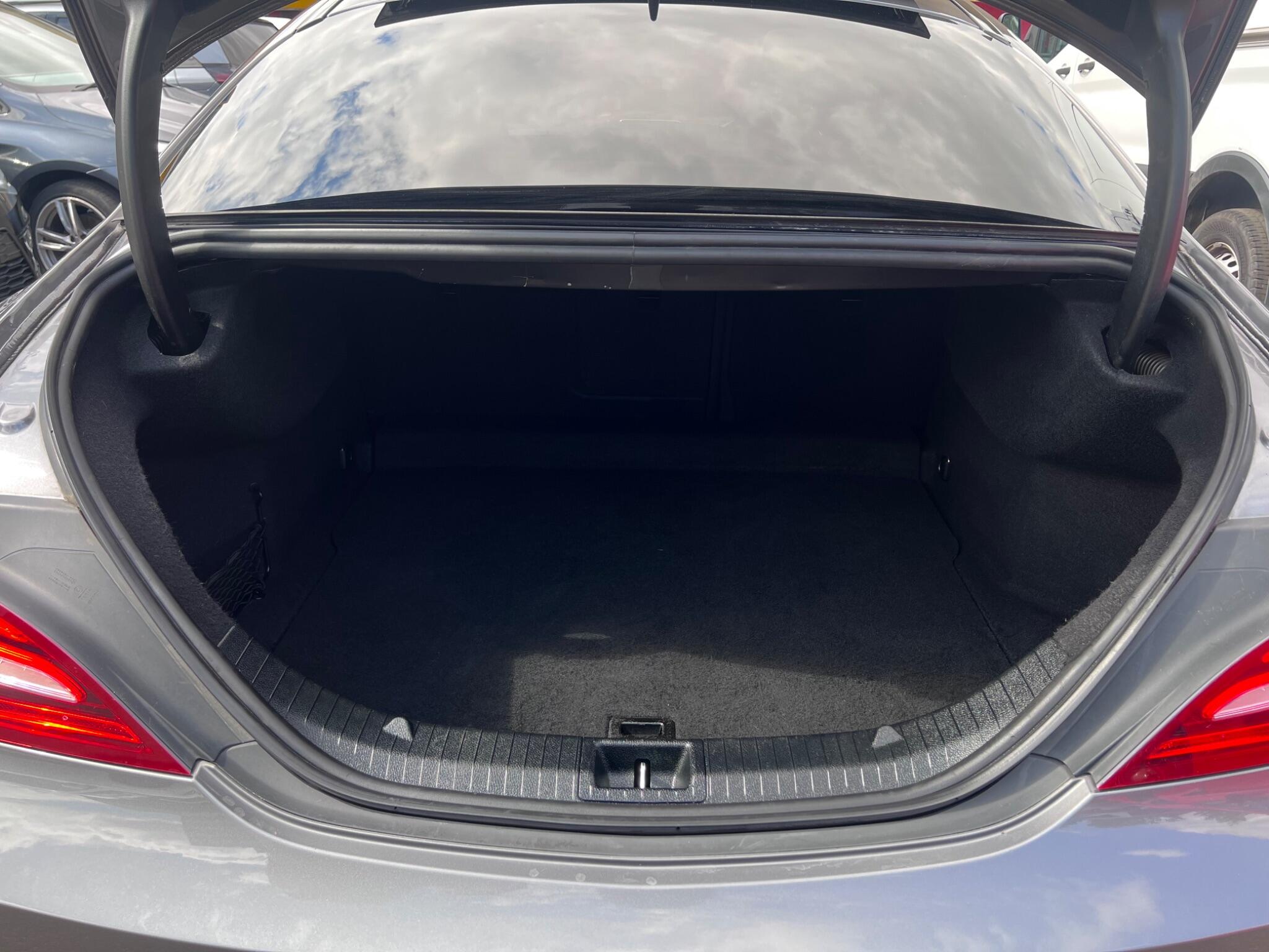 Mercedes-Benz Cla view 38