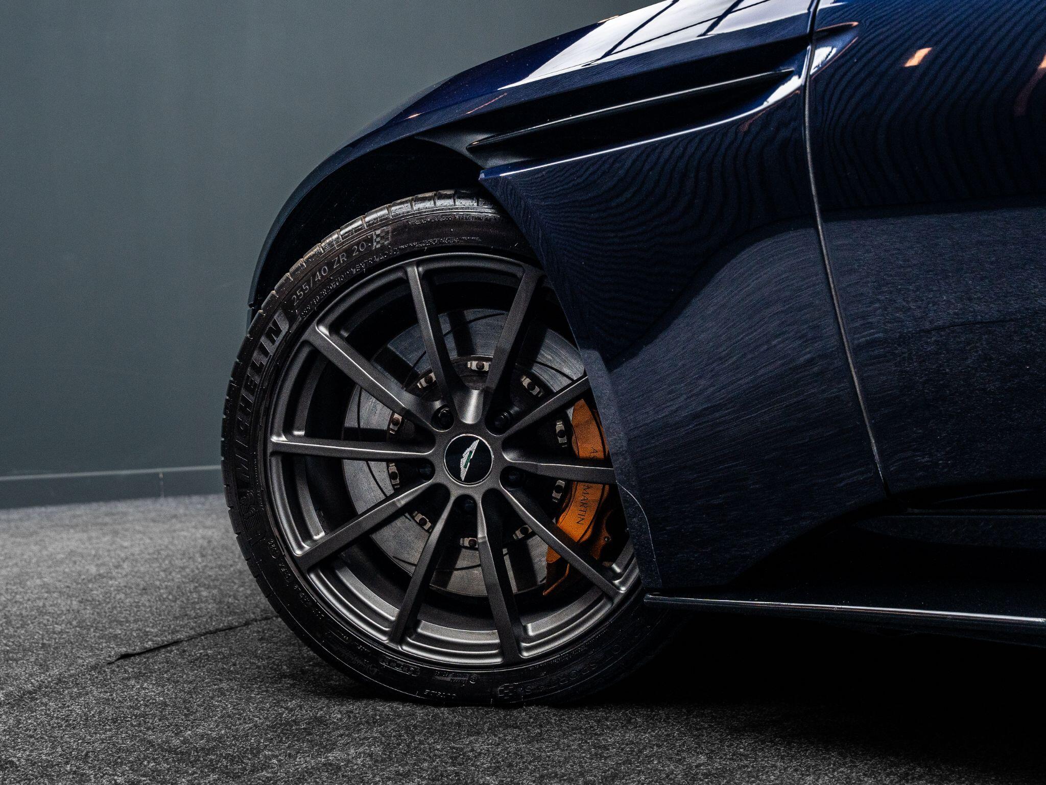 Aston Martin DB11 view 13