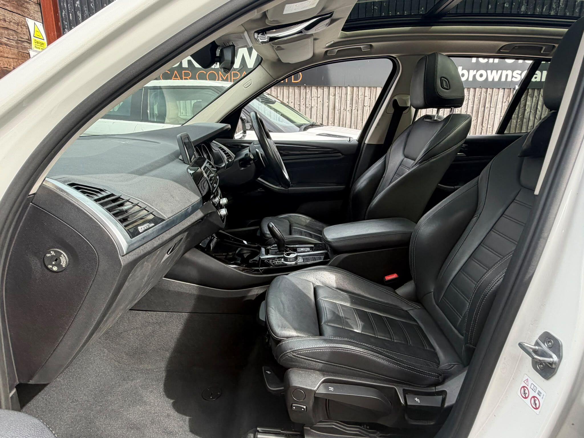 BMW X3 view 18