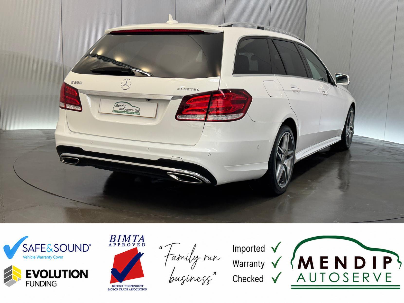 Mercedes-Benz E Class view 24