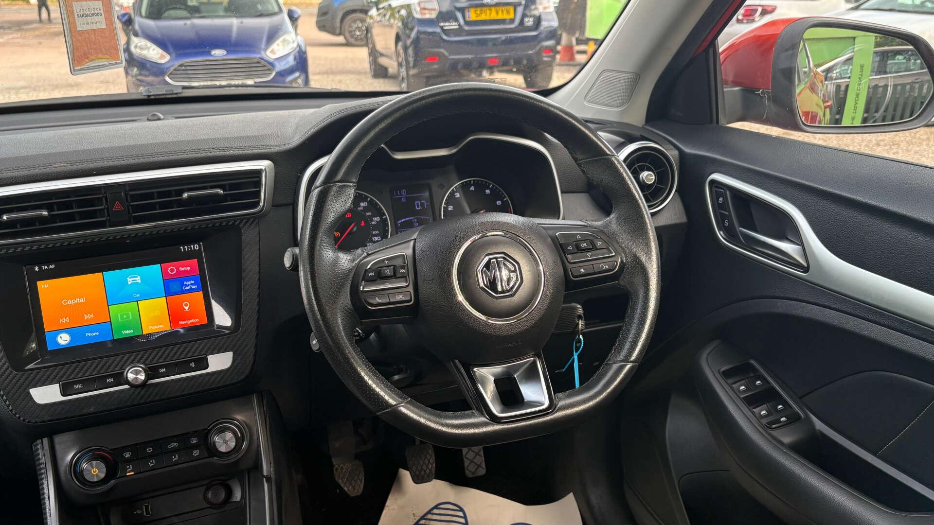 MG ZS view 16