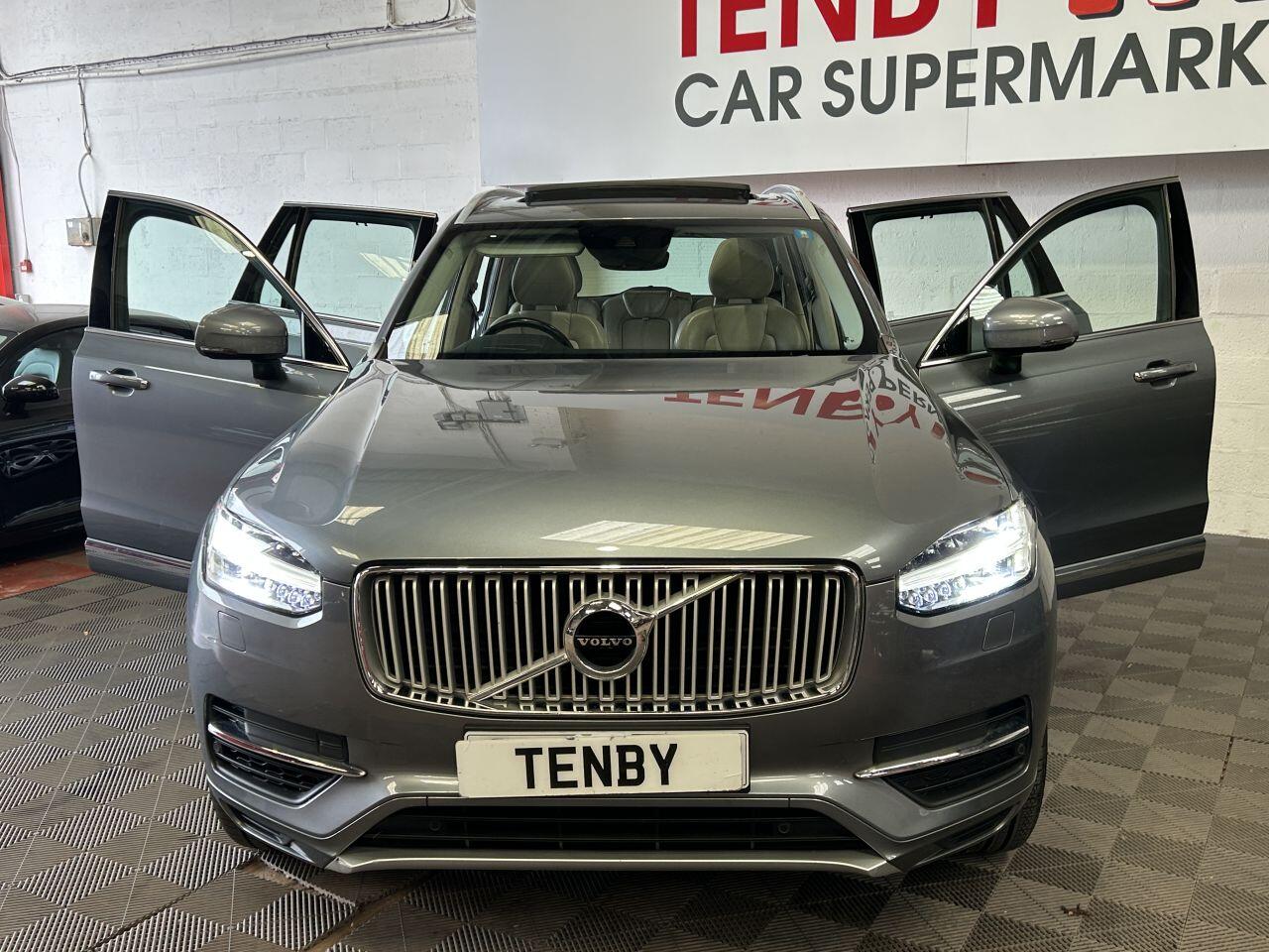 Volvo XC90 view 12