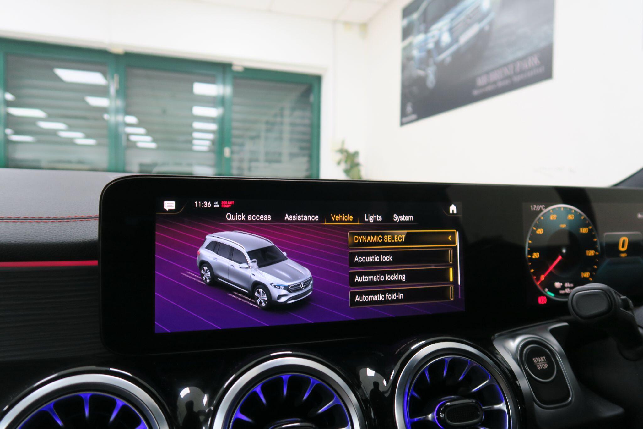 Mercedes-Benz Eqb view 16
