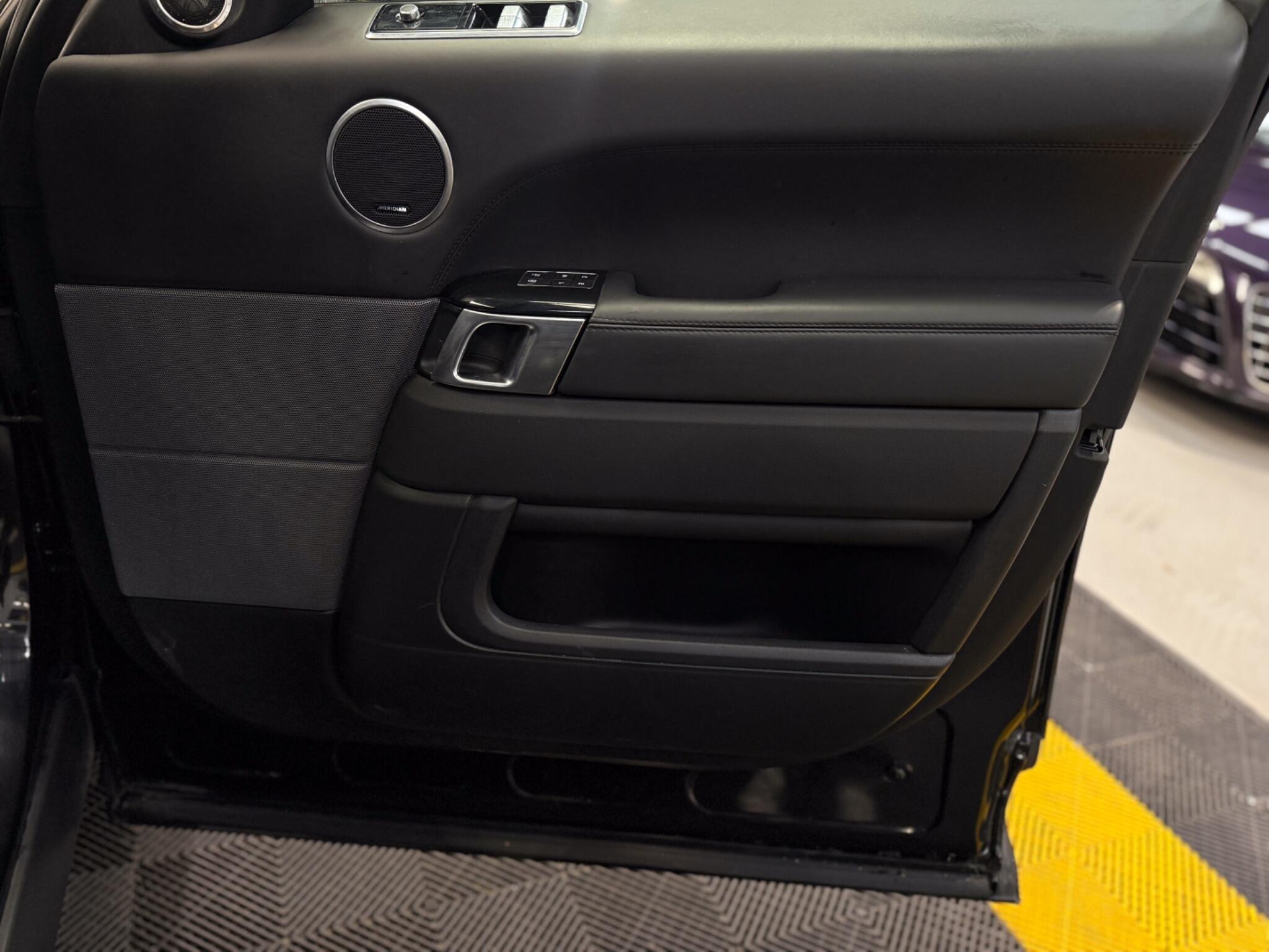 Land Rover Range Rover Sport view 39