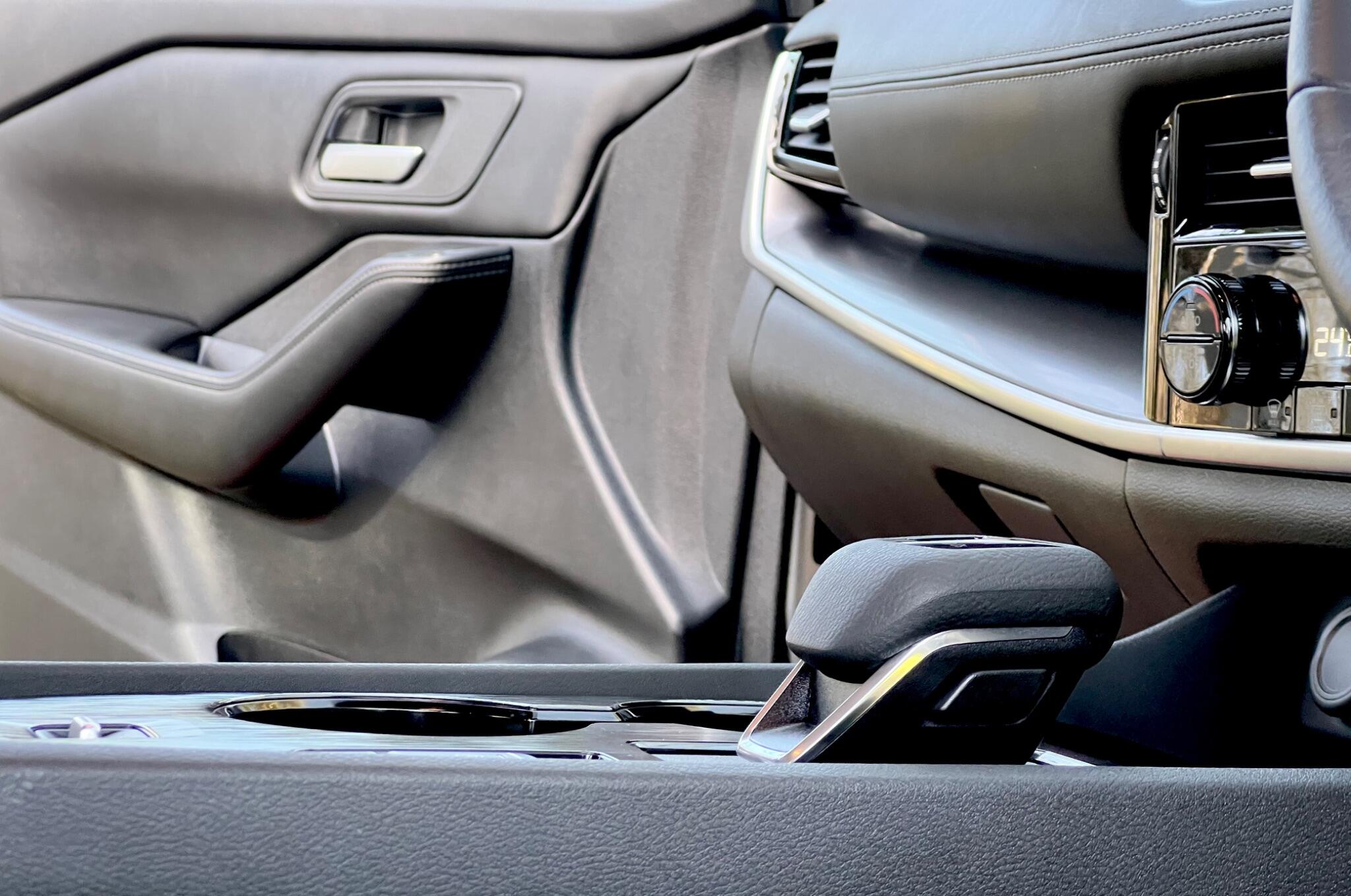 Nissan 2025 Nissan view 6