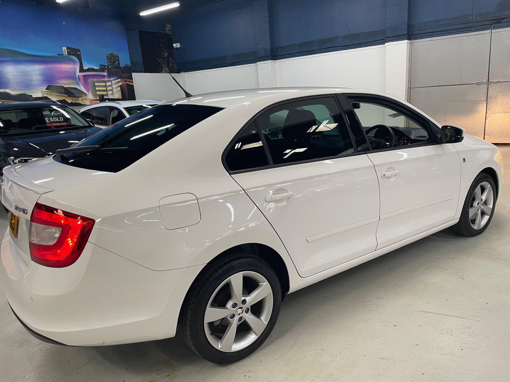Skoda Rapid view 6
