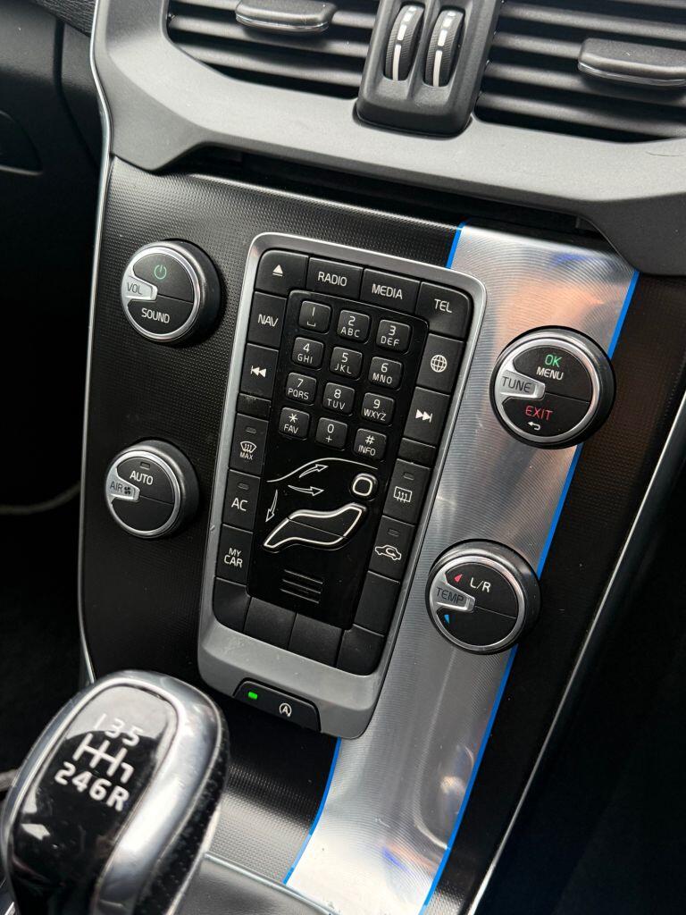 Volvo V40 view 13