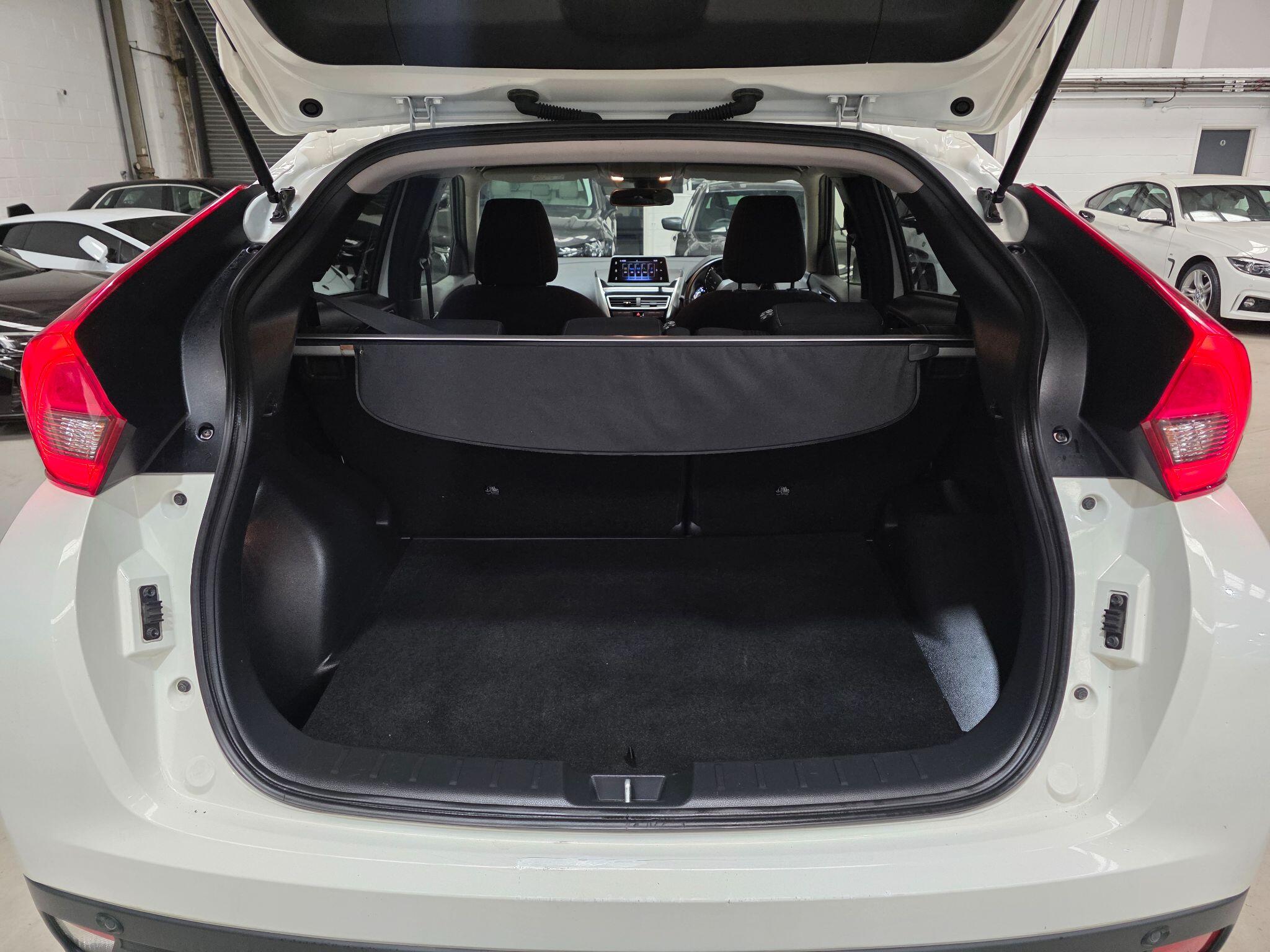 Mitsubishi Eclipse Cross view 28