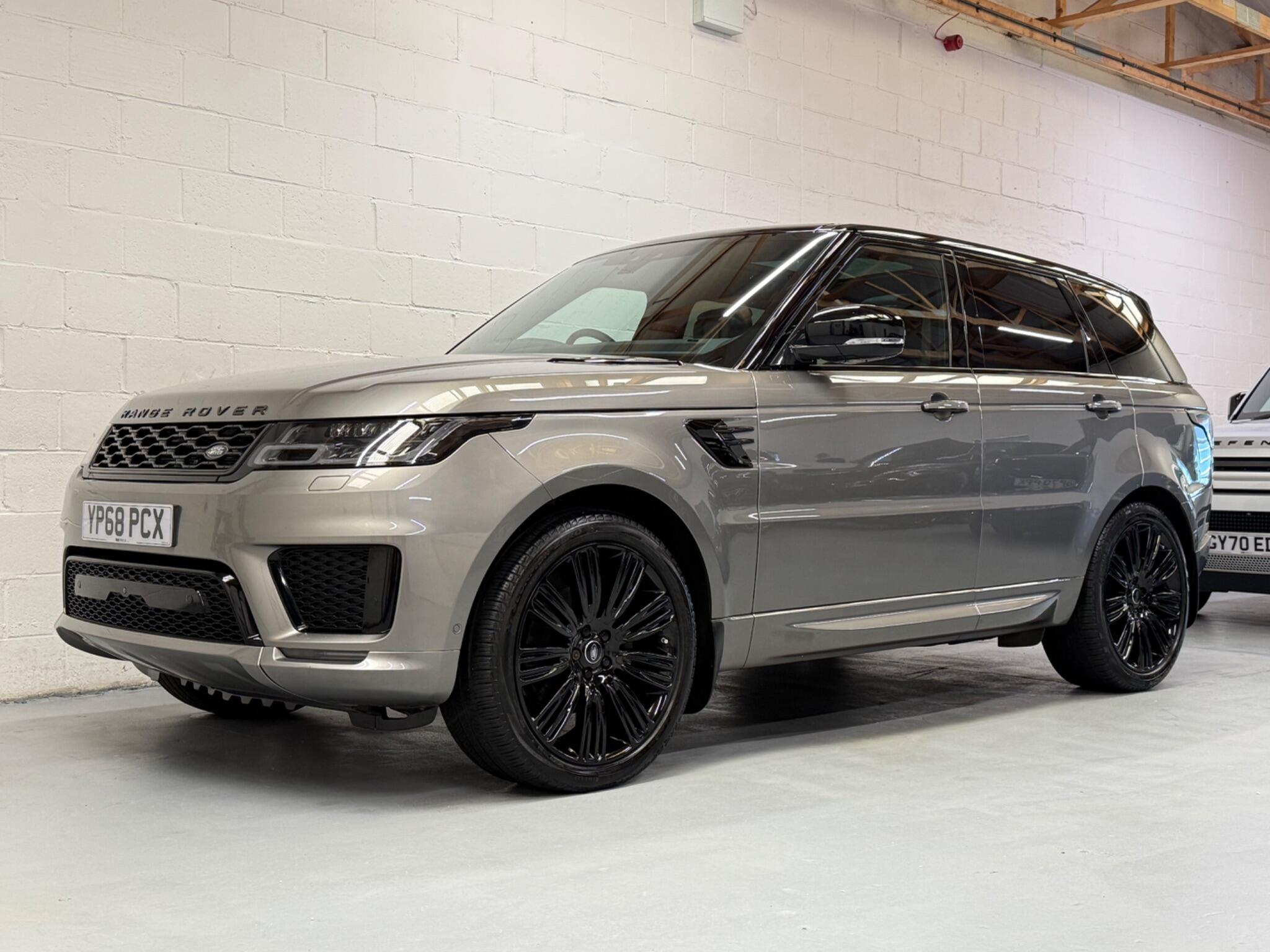 Land Rover Range Rover Sport view 2