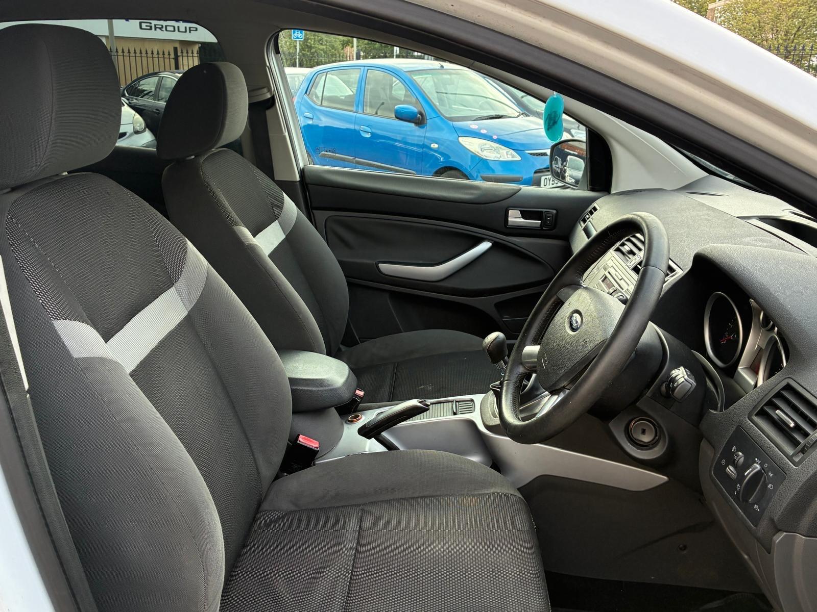 Ford Kuga view 12