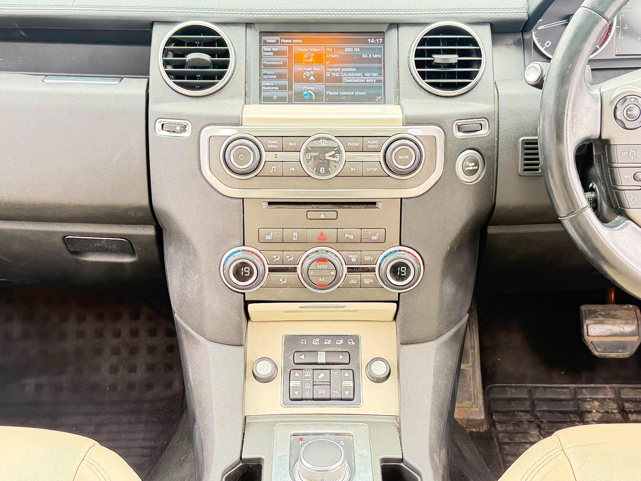 Land Rover Discovery view 23