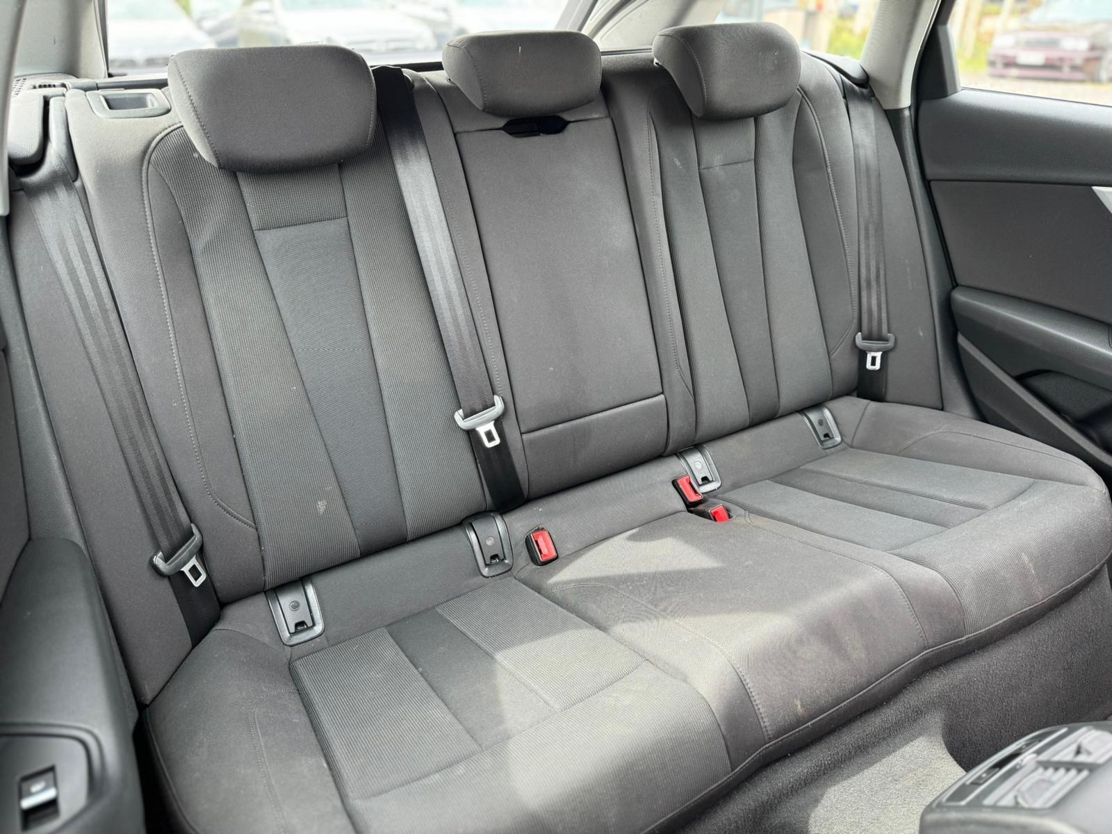 Audi A4 view 23